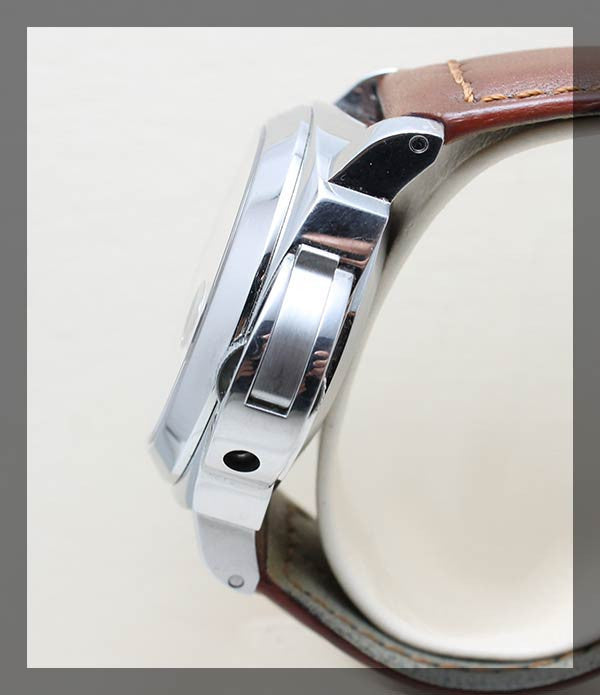 2006 - Panerai PAM 90 (44mm) - Momentum Dubai