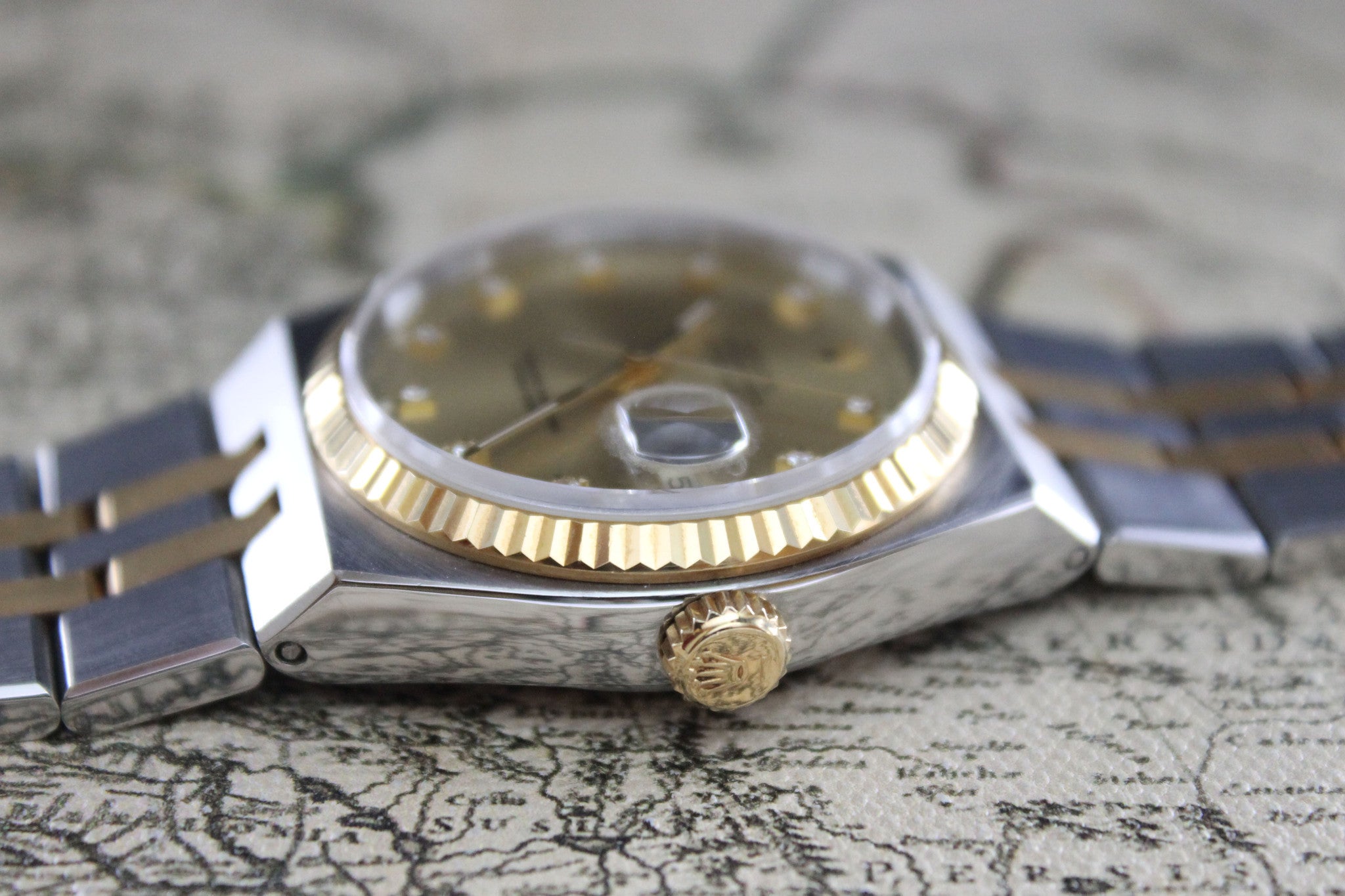 1991 - Rolex Oysterquartz St/G Near NOS (with papers) - Momentum Dubai