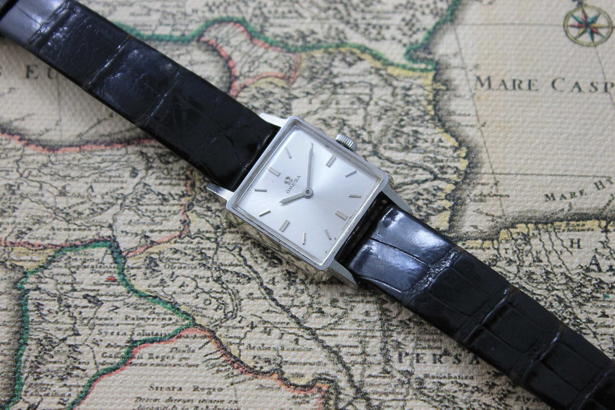 1962 - Omega Ladies Square - Momentum Dubai
