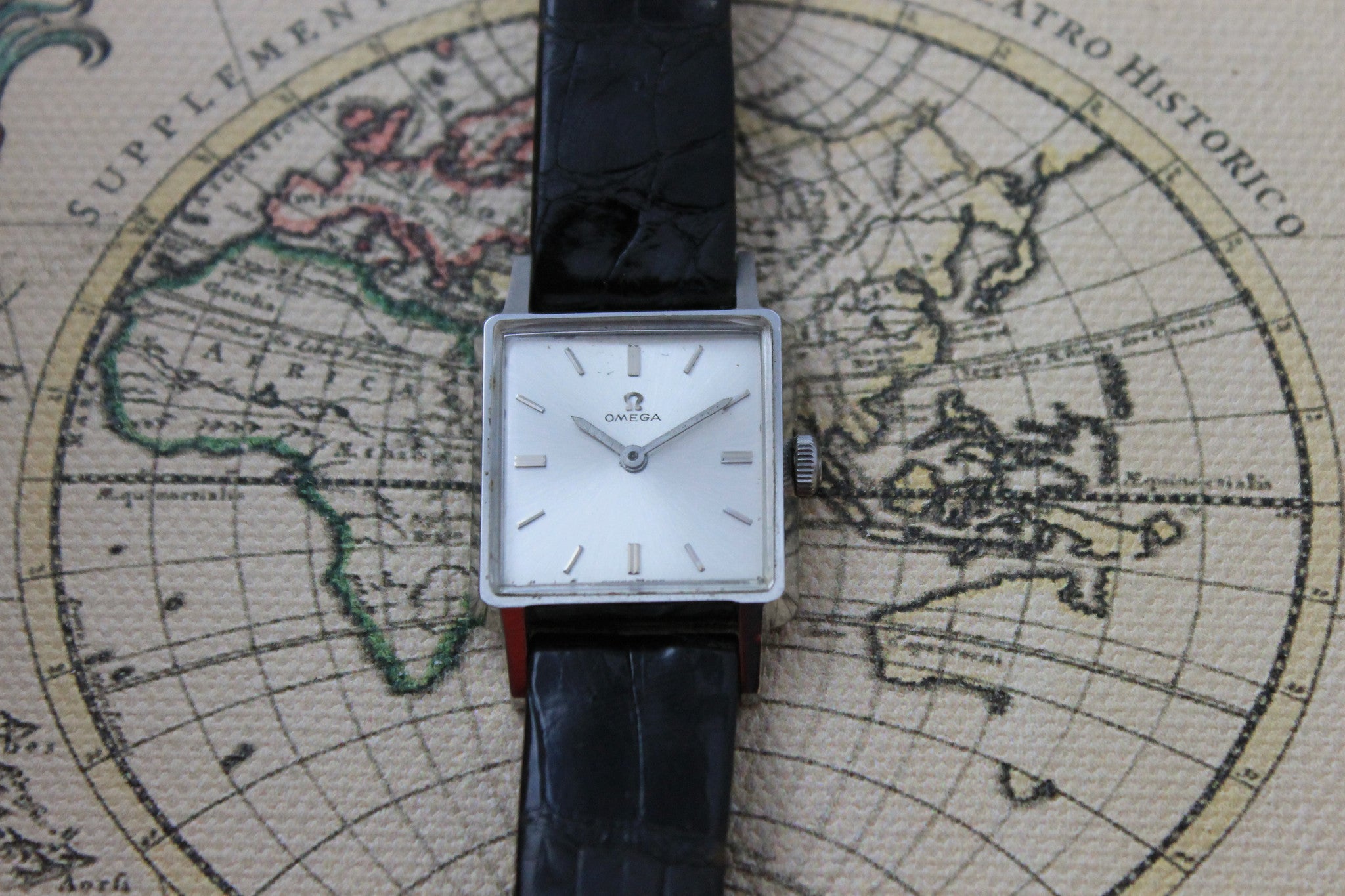 1962 - Omega Ladies Square - Momentum Dubai