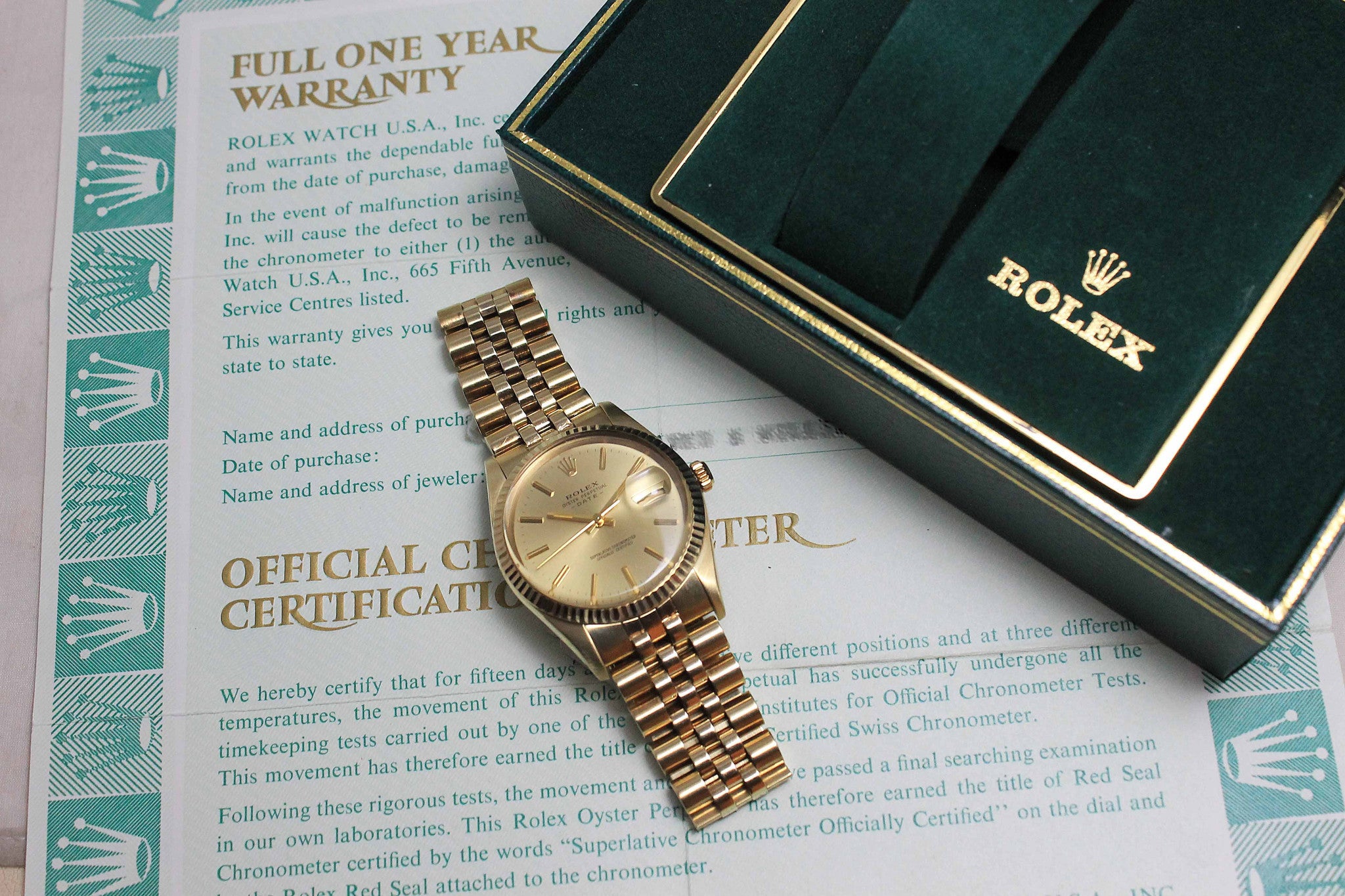 Rolex Oyster Perpetual Date 14K (full set) (3.1.695) - Momentum Dubai