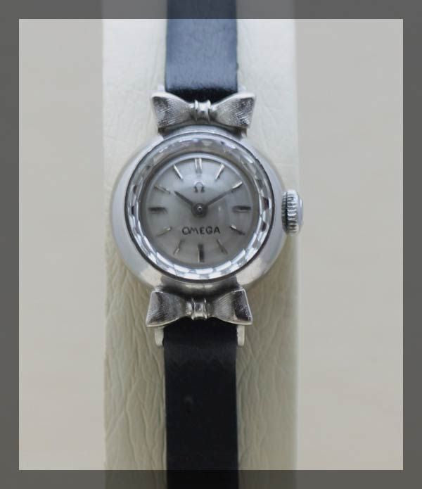 Omega Cocktail Watch White Gold (2.2.196) - Momentum Dubai