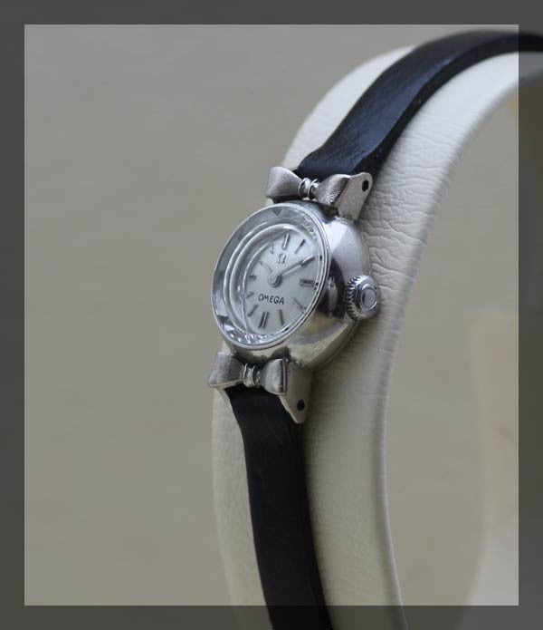 Omega Cocktail Watch White Gold (2.2.196) - Momentum Dubai