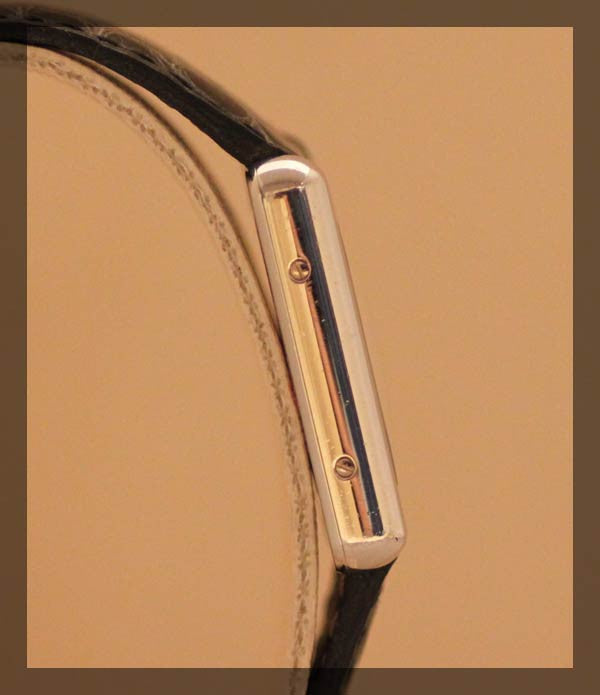 Cartier Must de Tank (2.4.136) - Momentum Dubai