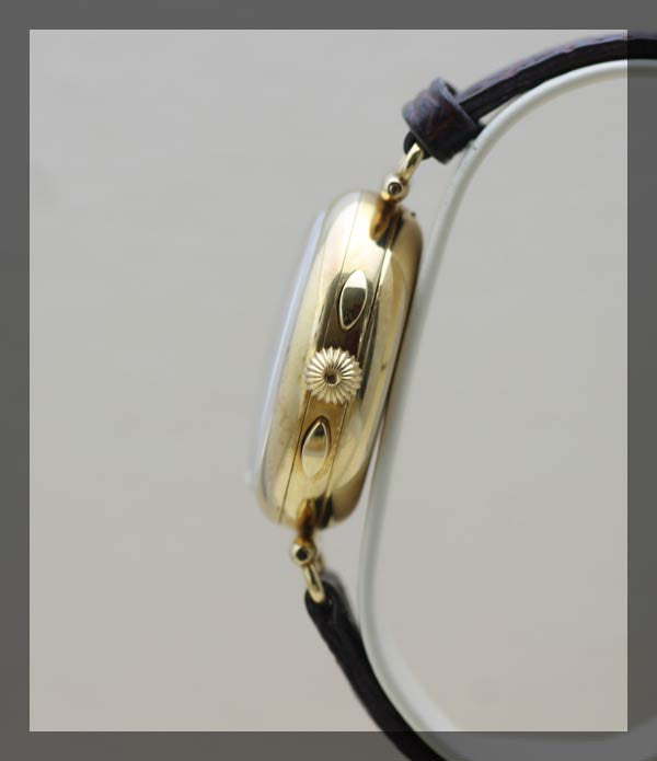 Nugget Chronograph 011/100 (3.1.282) - Momentum Dubai