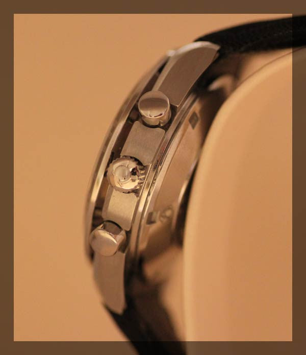 Omega Speedmaster (3.1.002) - Momentum Dubai