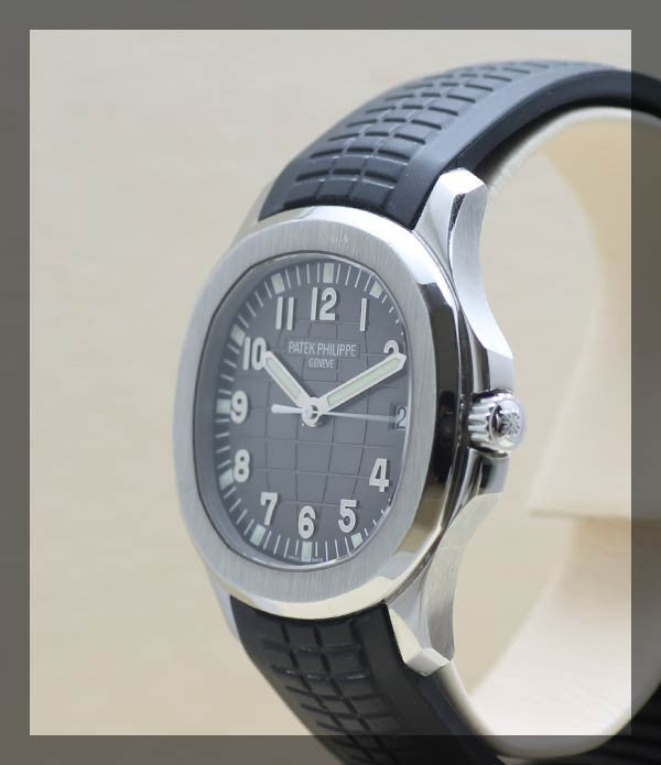 Patek Philippe Aquanaute (3.1.305) - Momentum Dubai