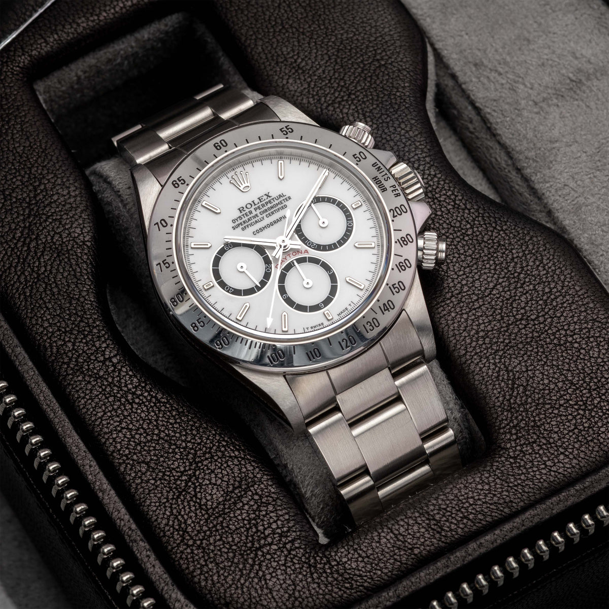 1988 Rolex Daytona R9 Porcelain Dial Unpolished Ref. 16520 (Box & Booklets)