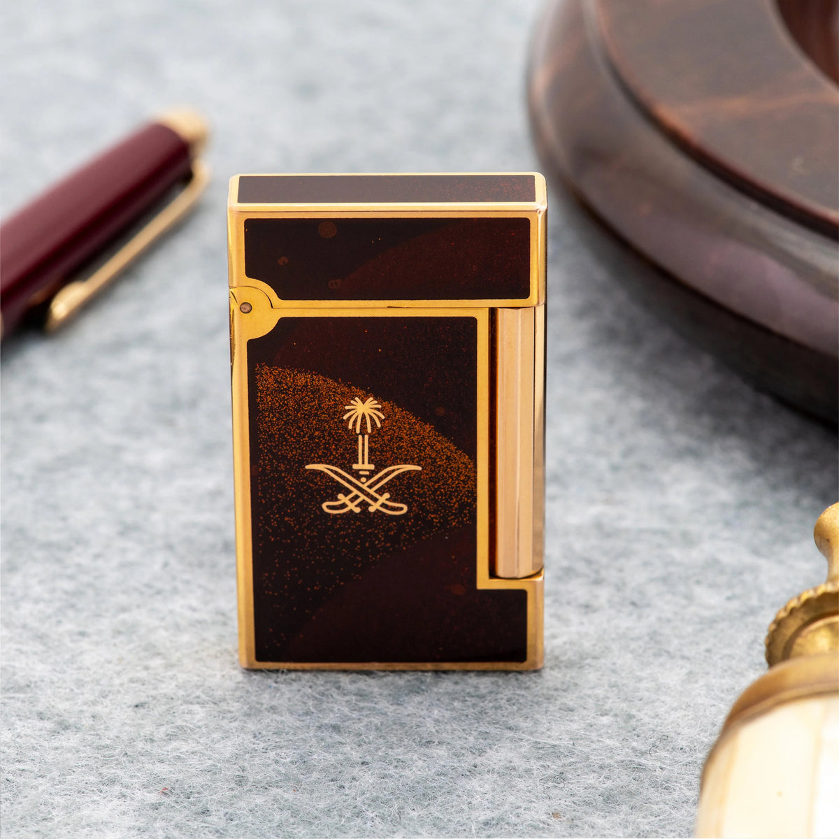 St. Dupont Saudi Dunes Lighter