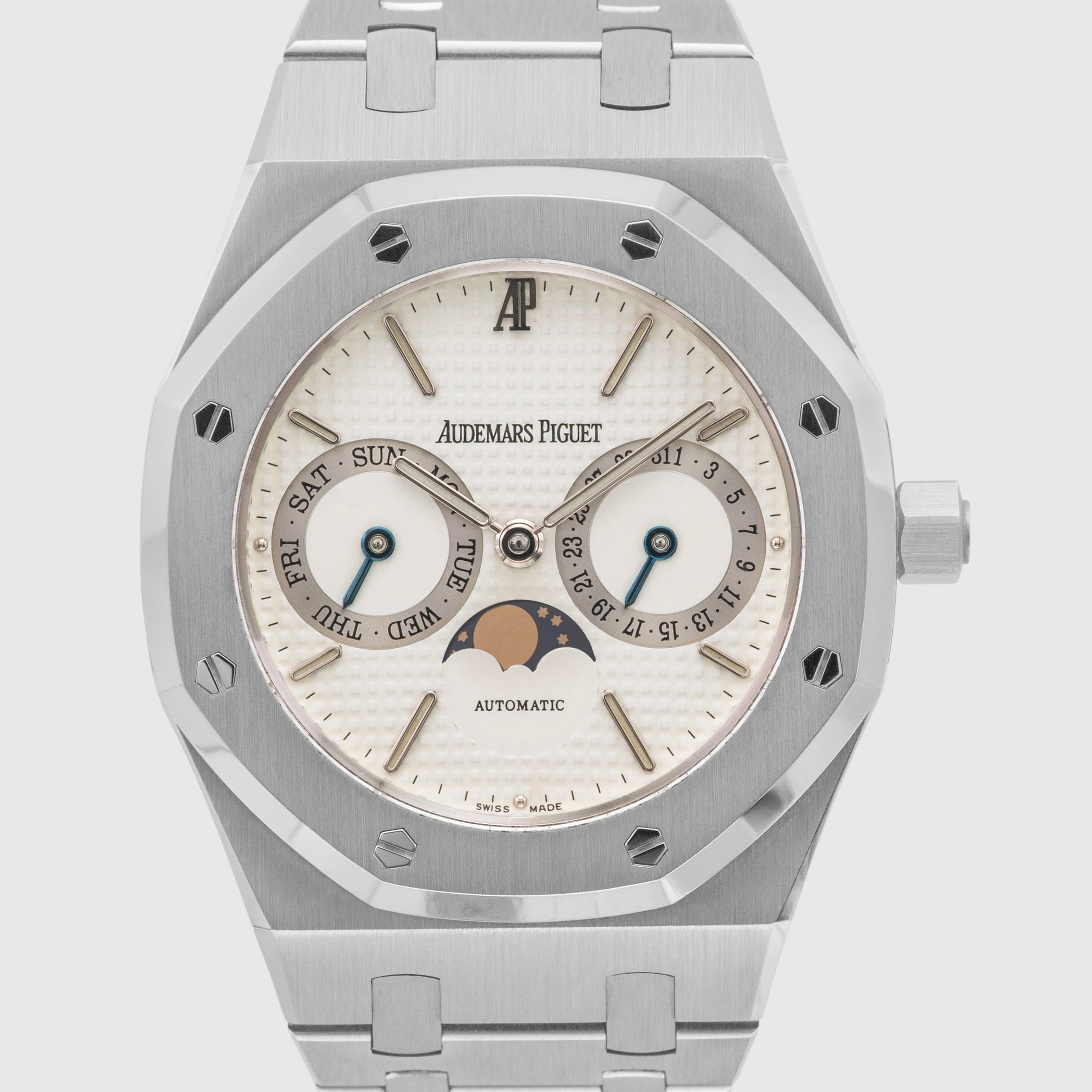 1990's Audemars Piguet Royal Oak White Dial Ref. 25594ST (with Service invoice)