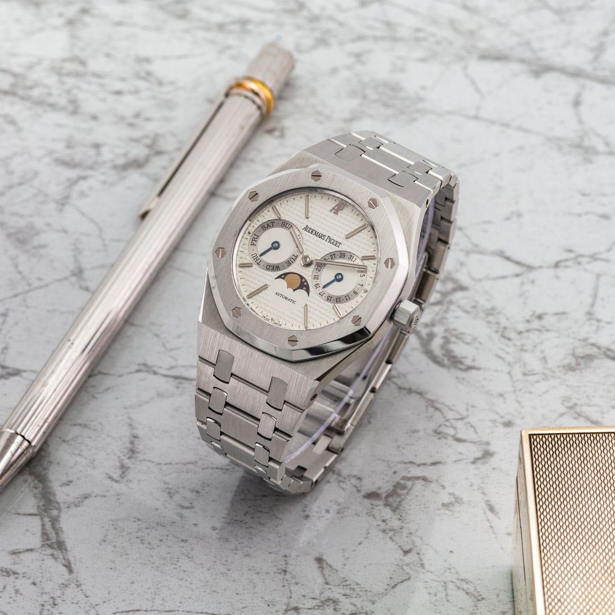 1990's Audemars Piguet Royal Oak White Dial Ref. 25594ST (with Service invoice)