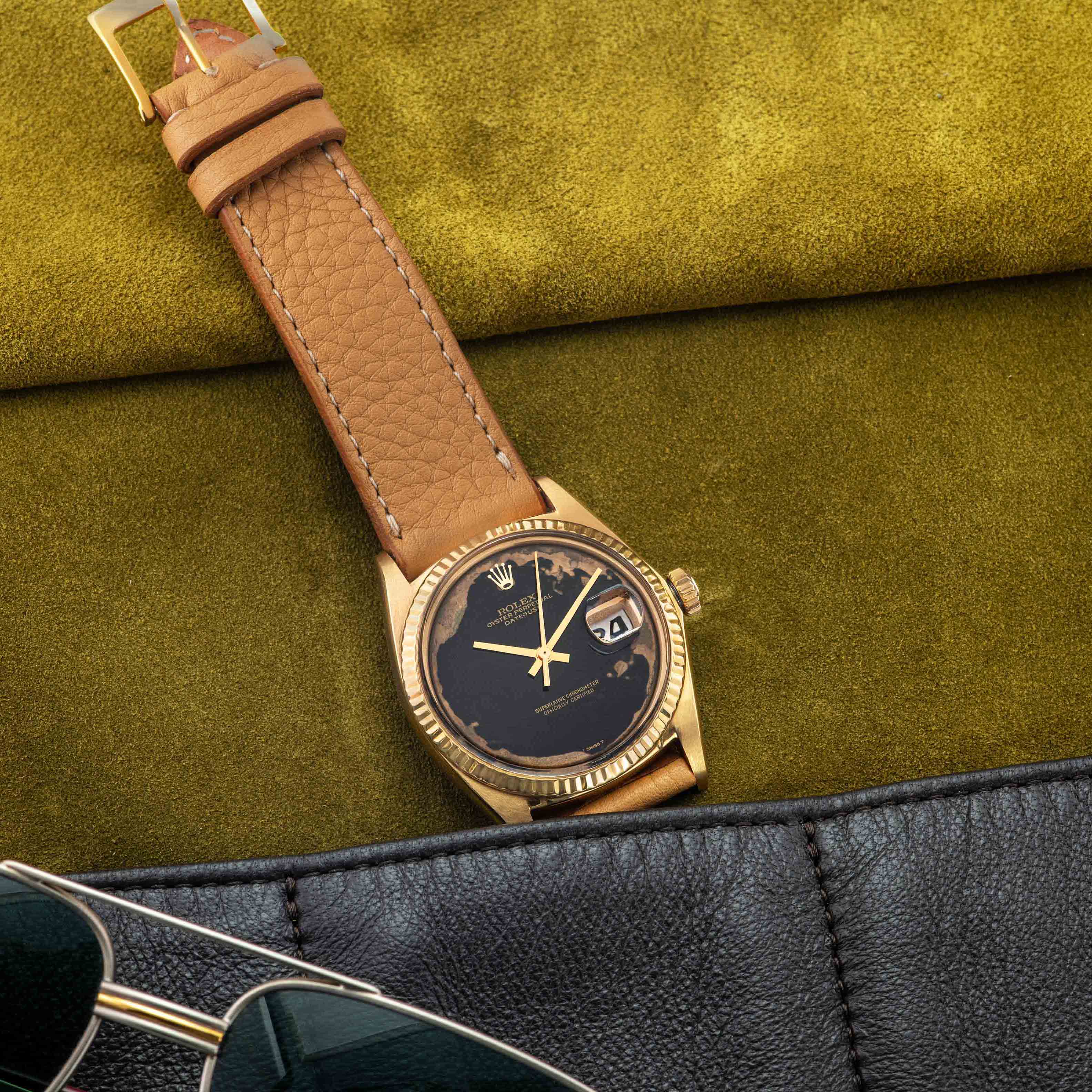1972 Rolex Datejust 18K Yellow Gold Rare Obsidian Dial Ref. 1601