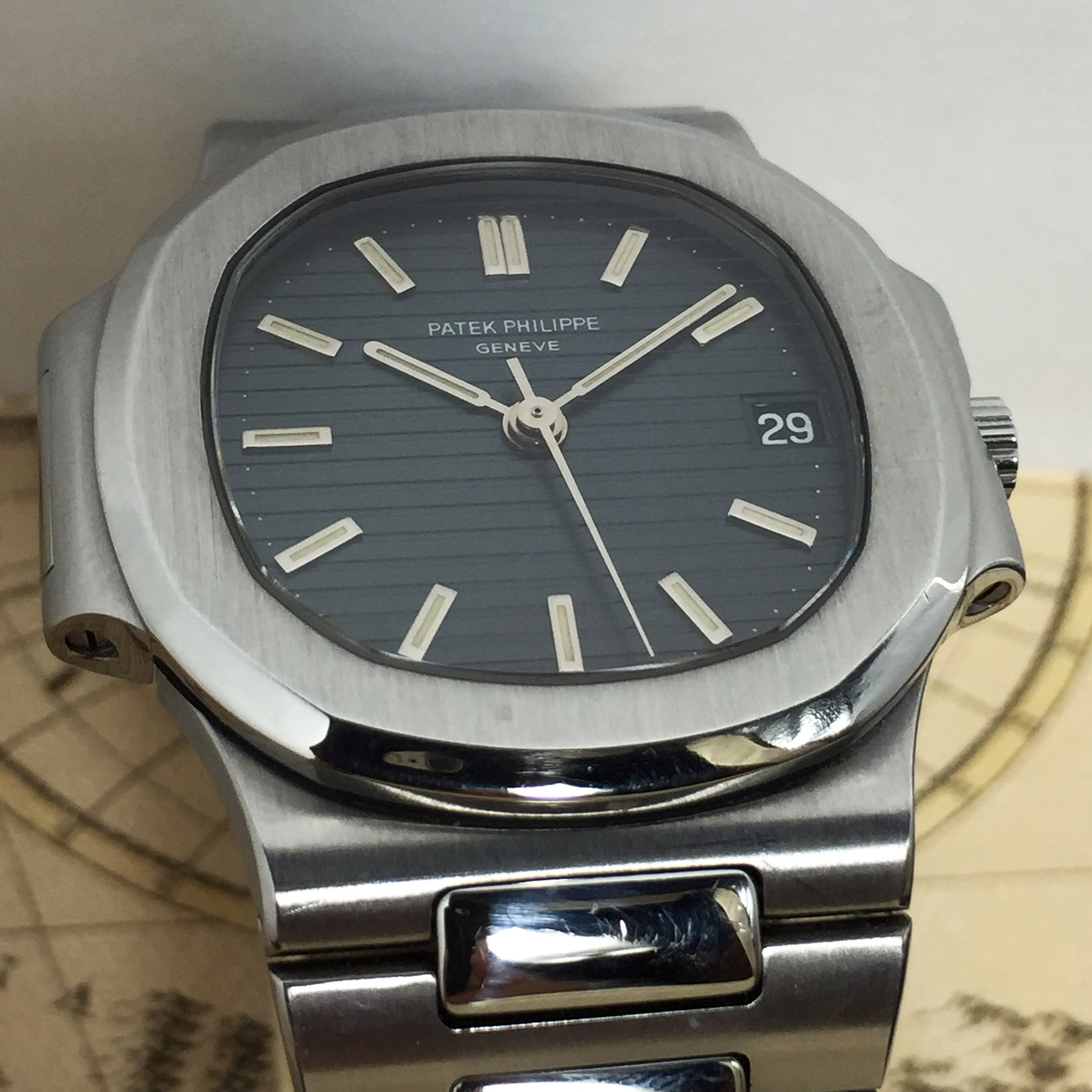 1983 Patek Philippe Nautilus Ref. 3800 (Full Set)