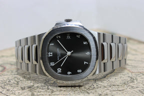 Patek Philippe Nautilus Ref. 3800 Year 1984 (with Extract from Archives)