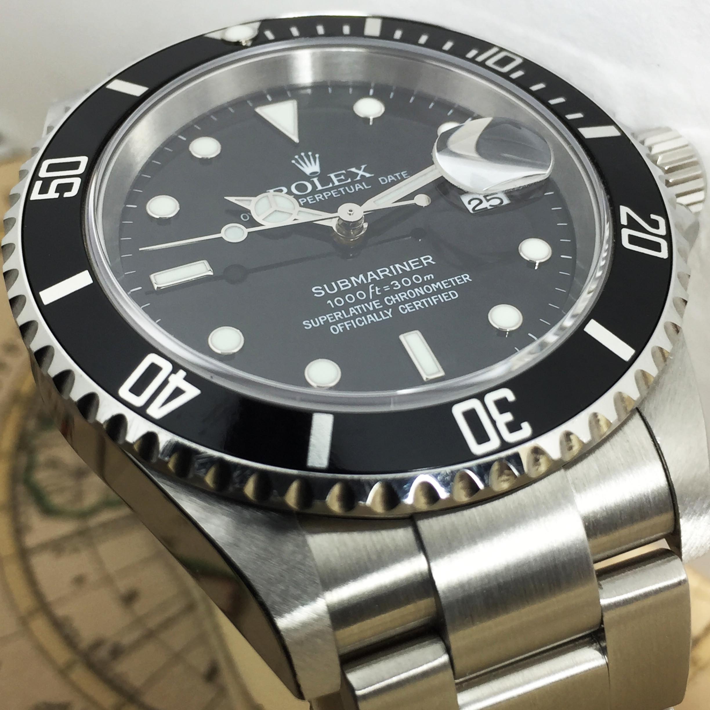 Rolex Submariner Ref. 16610 Year 2005 (Full Set)