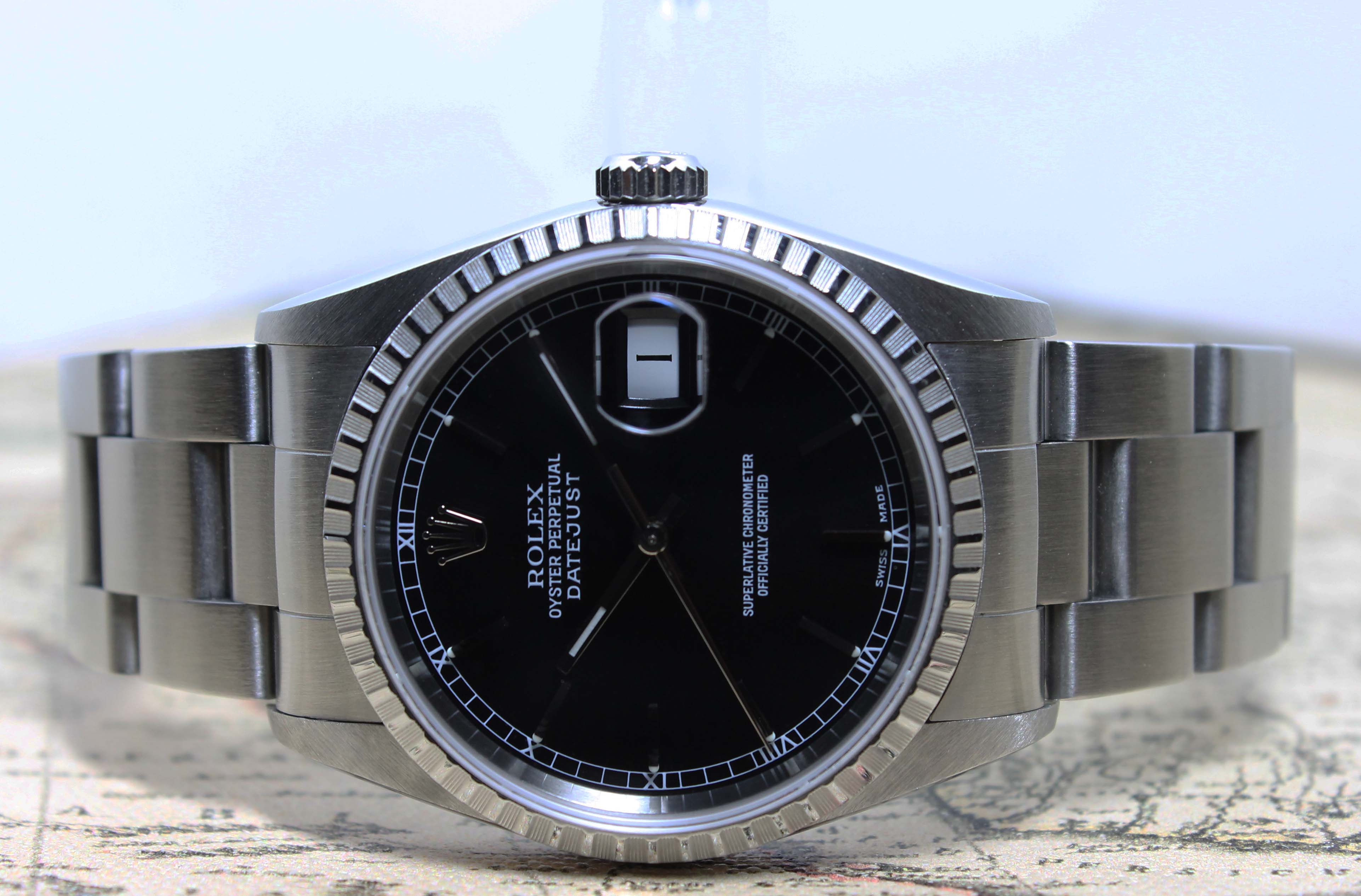 Rolex Datejust Ref. 16220 Year 2004 (Full Set)