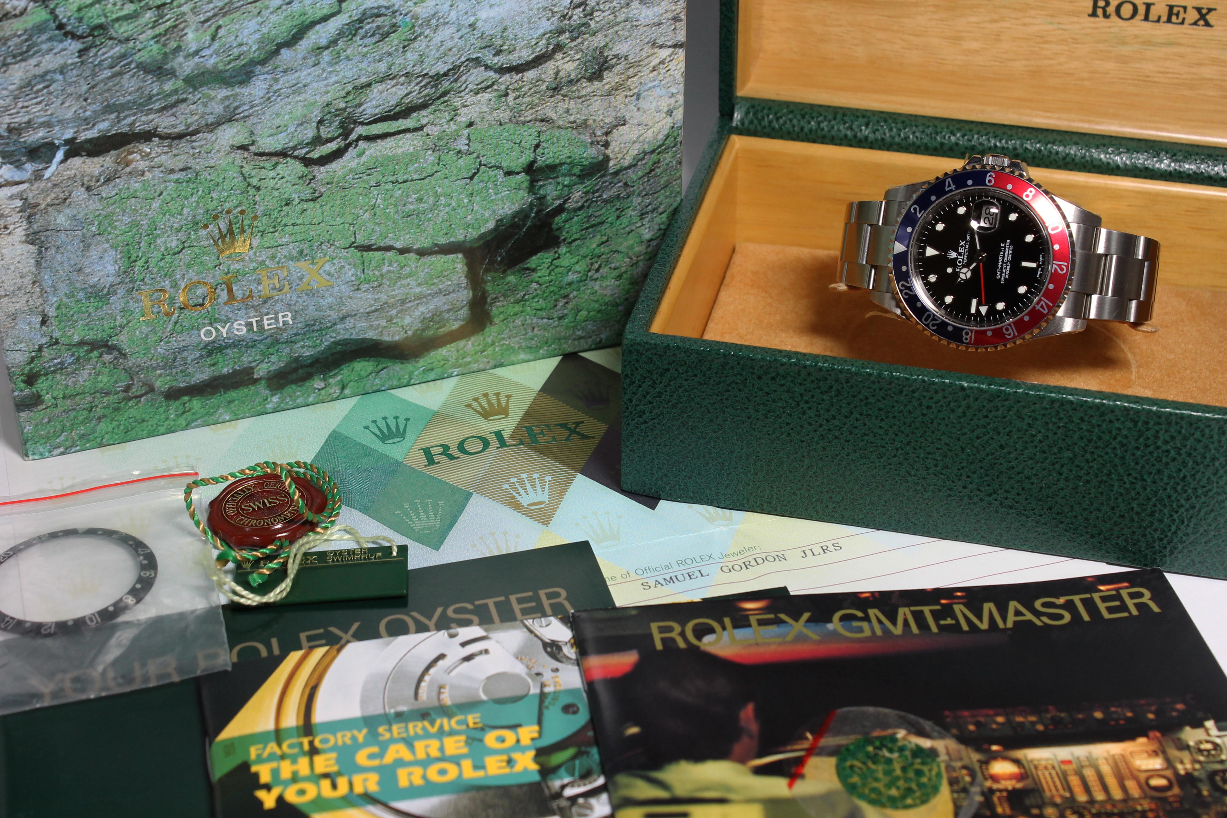 Rolex GMT Master NOS Ref. 16710 Year 2004 (Full Set)