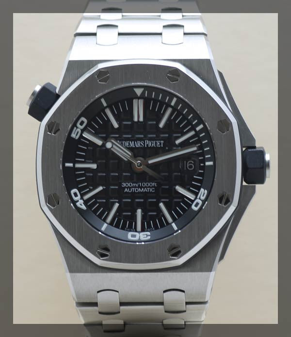 Audemars Piguet Royal Oak Offshore Diver (3.1.327) - Momentum Dubai