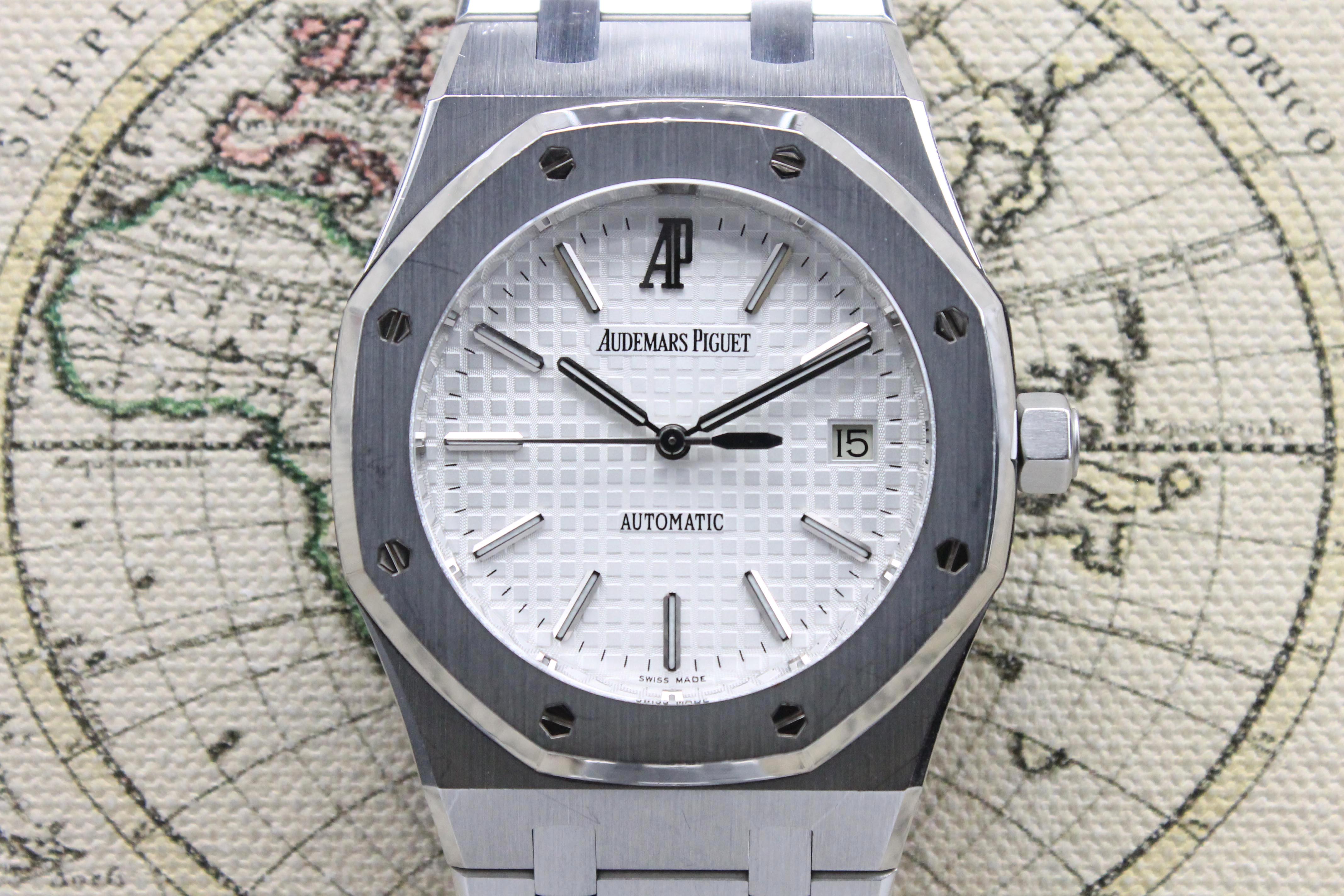 2010 Audemars Piguet Royal Oak White Dial Ref. 15300 (Full Set)