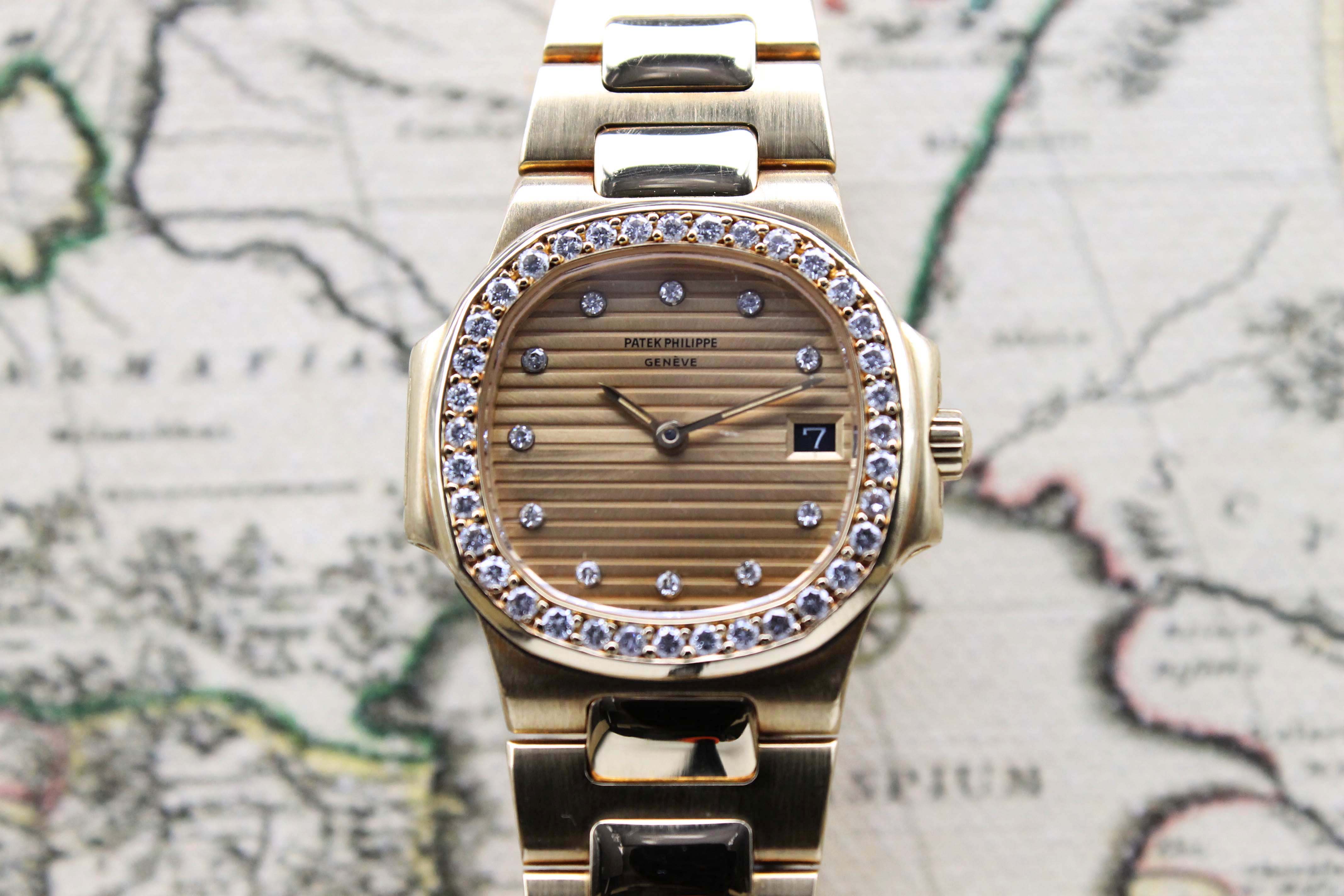 Patek Philippe Nautilus Ladies Ref. 4700 Year 1985