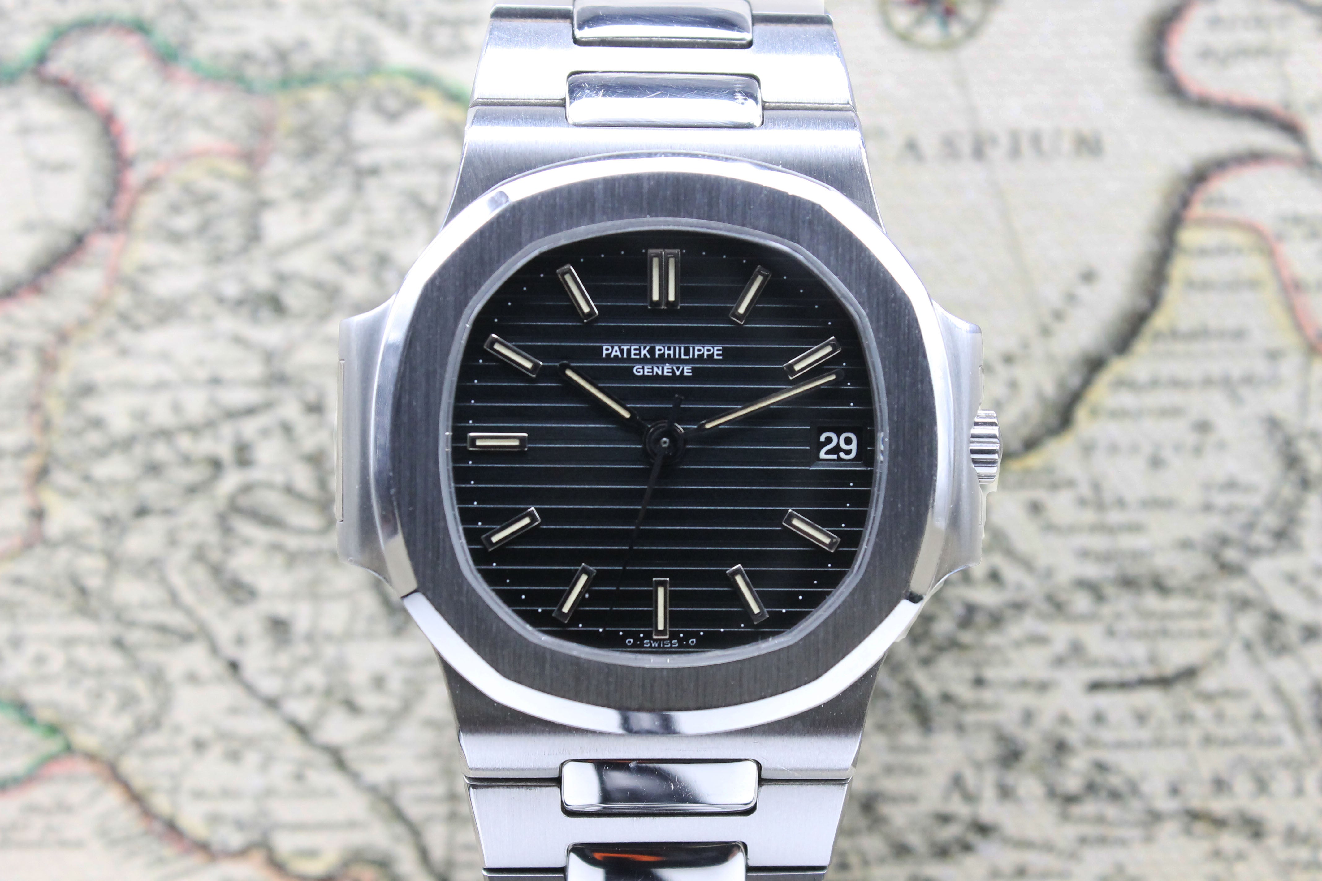 1983 Patek Philippe Nautilus Ref. 3800 (Full Set)