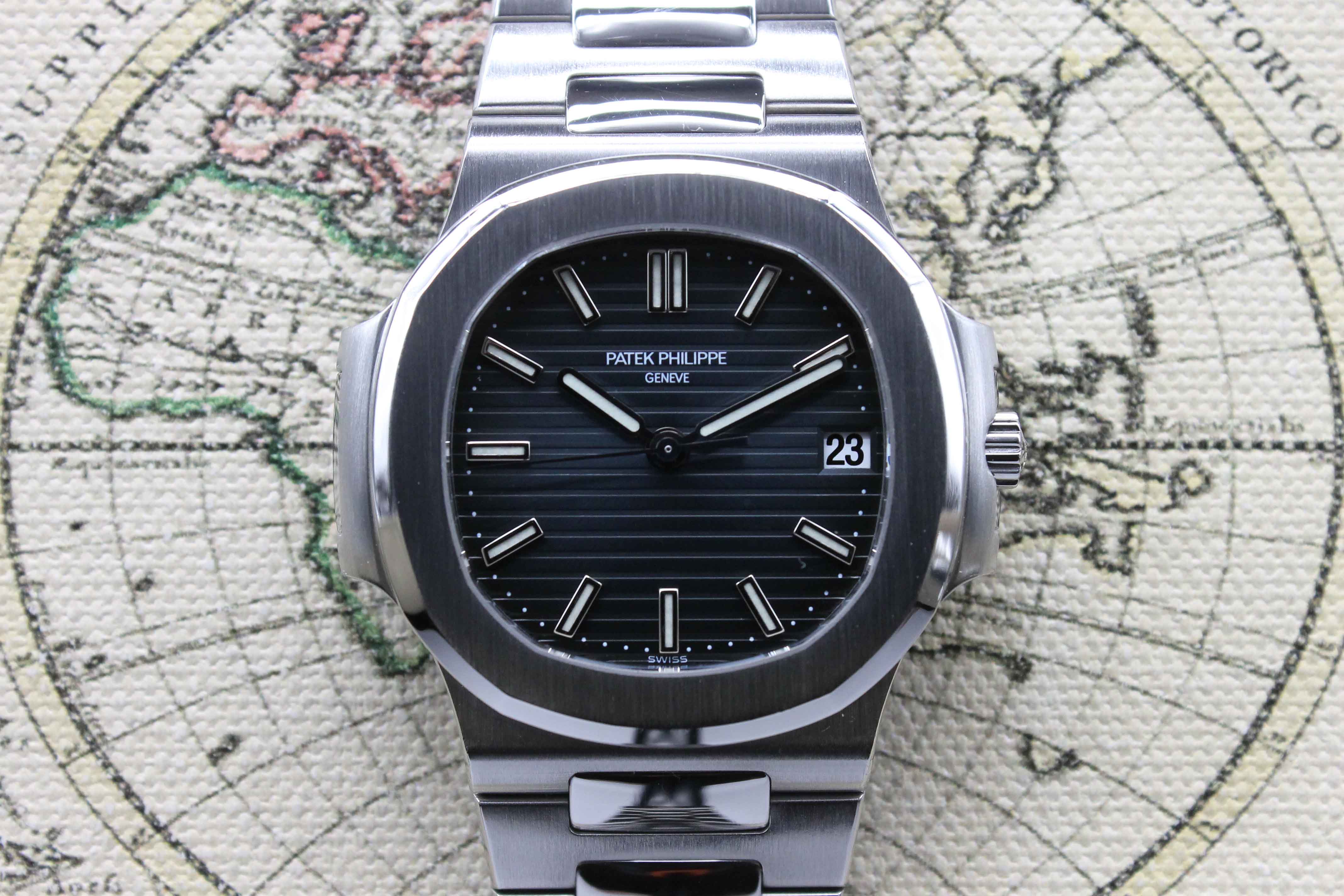 2011 Patek Philippe Nautilus Ref. 5800 (Full Set)