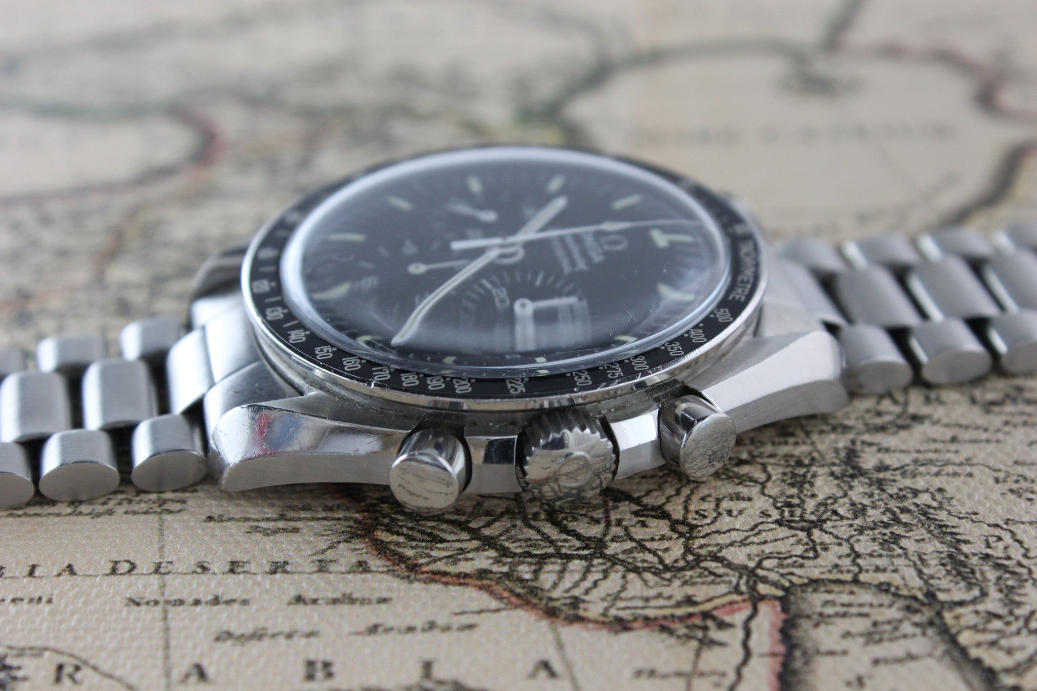 1983 - Omega Speedmaster Professional (With Certificate, Booklet, Purchase Receipt) - Momentum Dubai