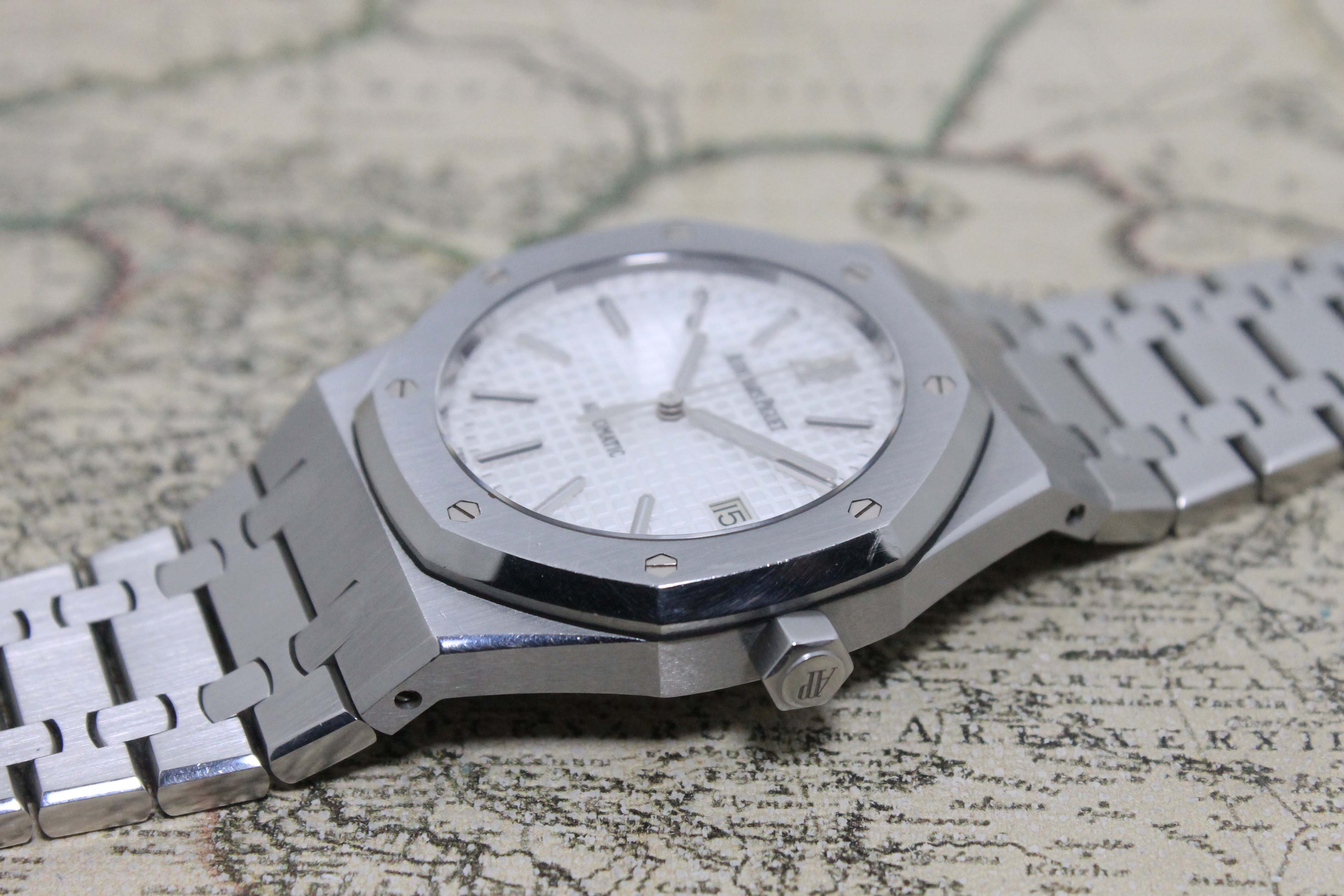 2010 Audemars Piguet Royal Oak White Dial Ref. 15300 (Full Set)