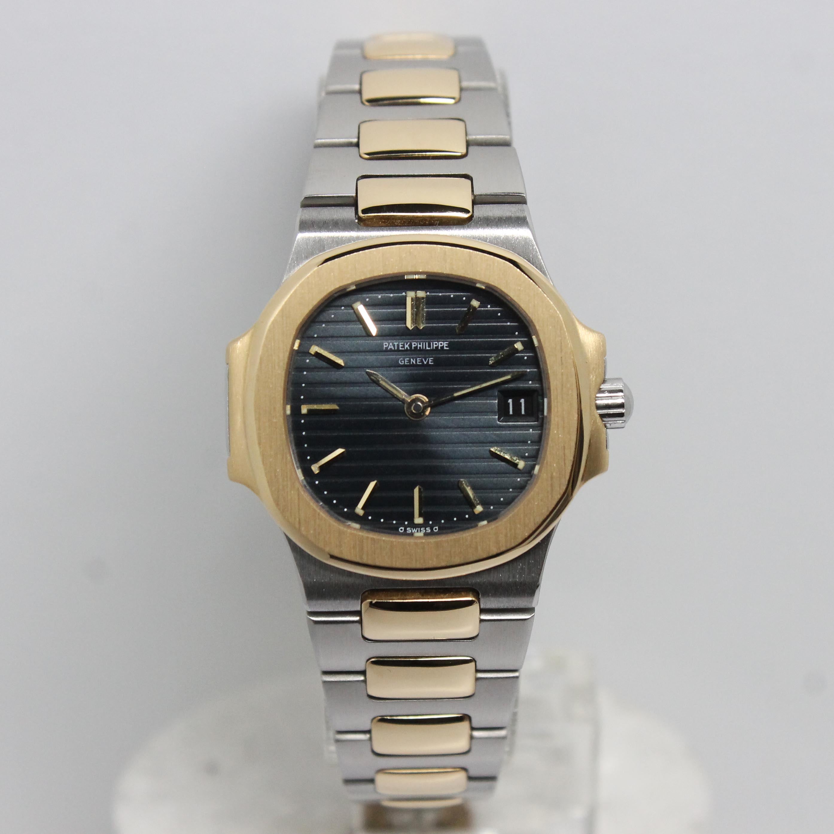 1981 Patek Philippe Nautilus Ladies St/G Ref. 4700 (with Orig. Certificate & Extract from Archives)