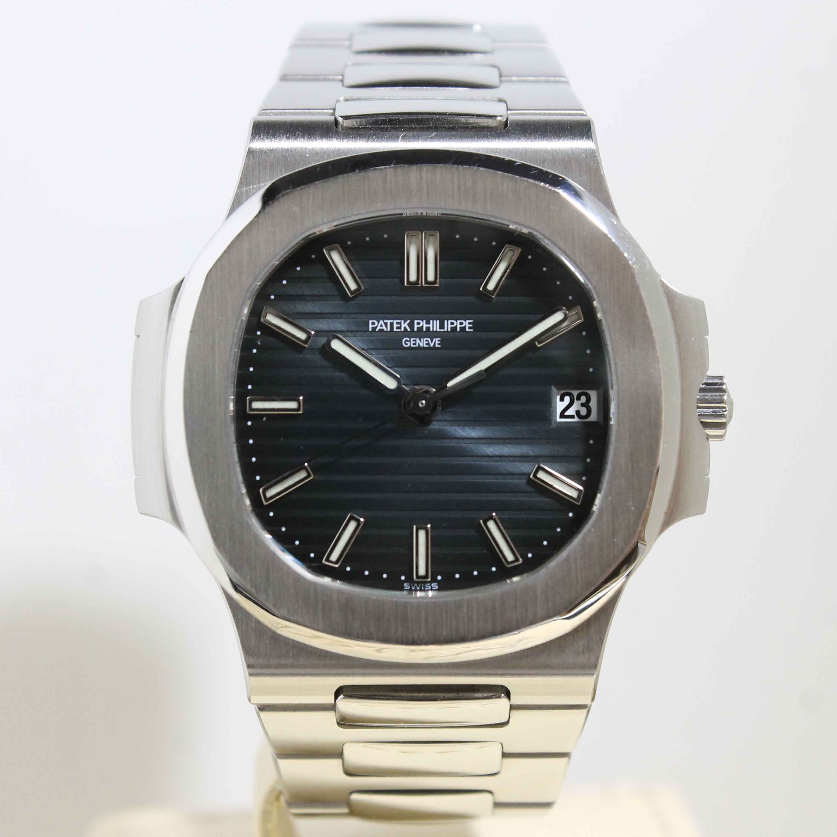 2011 Patek Philippe Nautilus Ref. 5800 (Full Set)