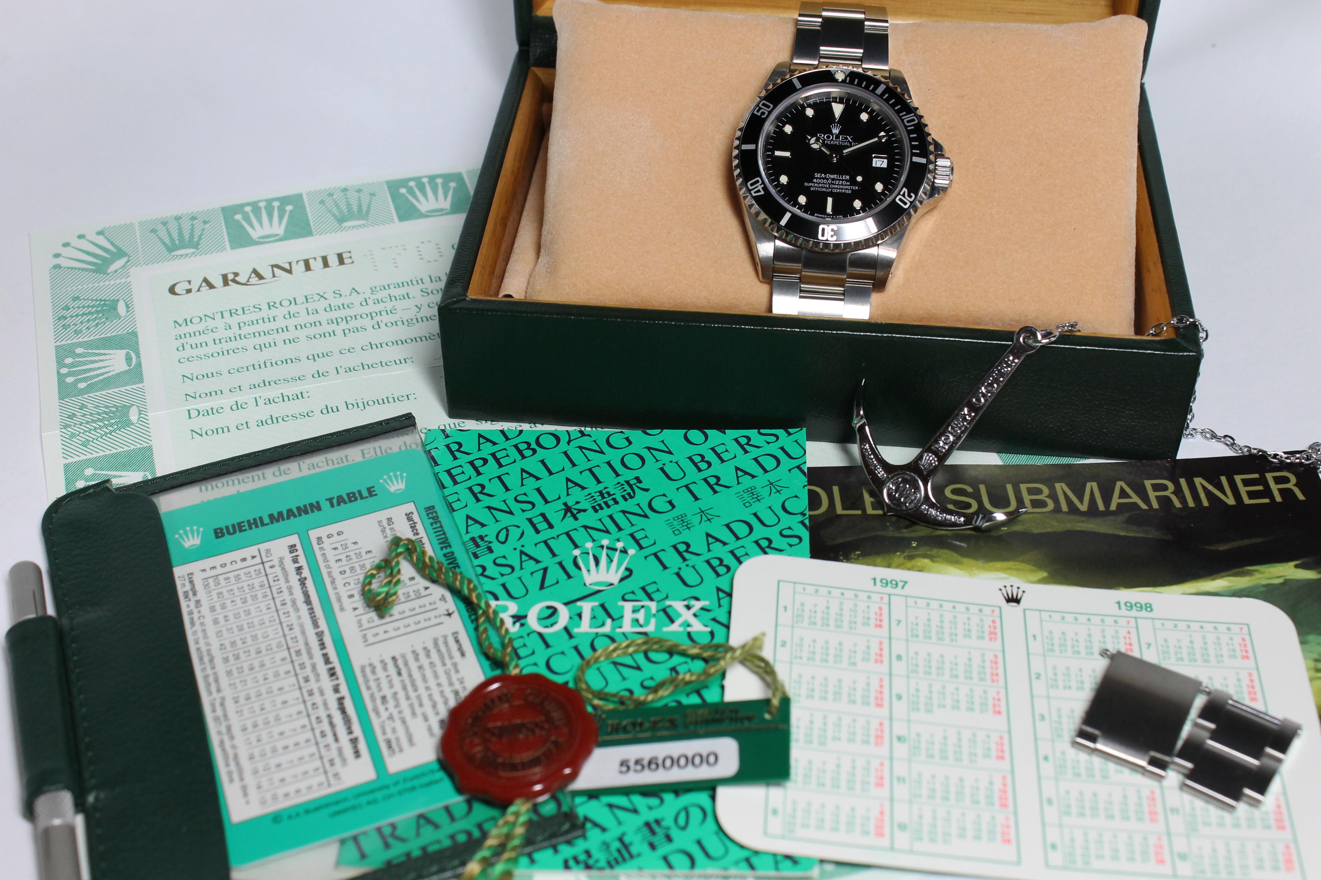 Rolex Sea Dweller Near NOS Ref. 16600 Year 1997 (Full Set)