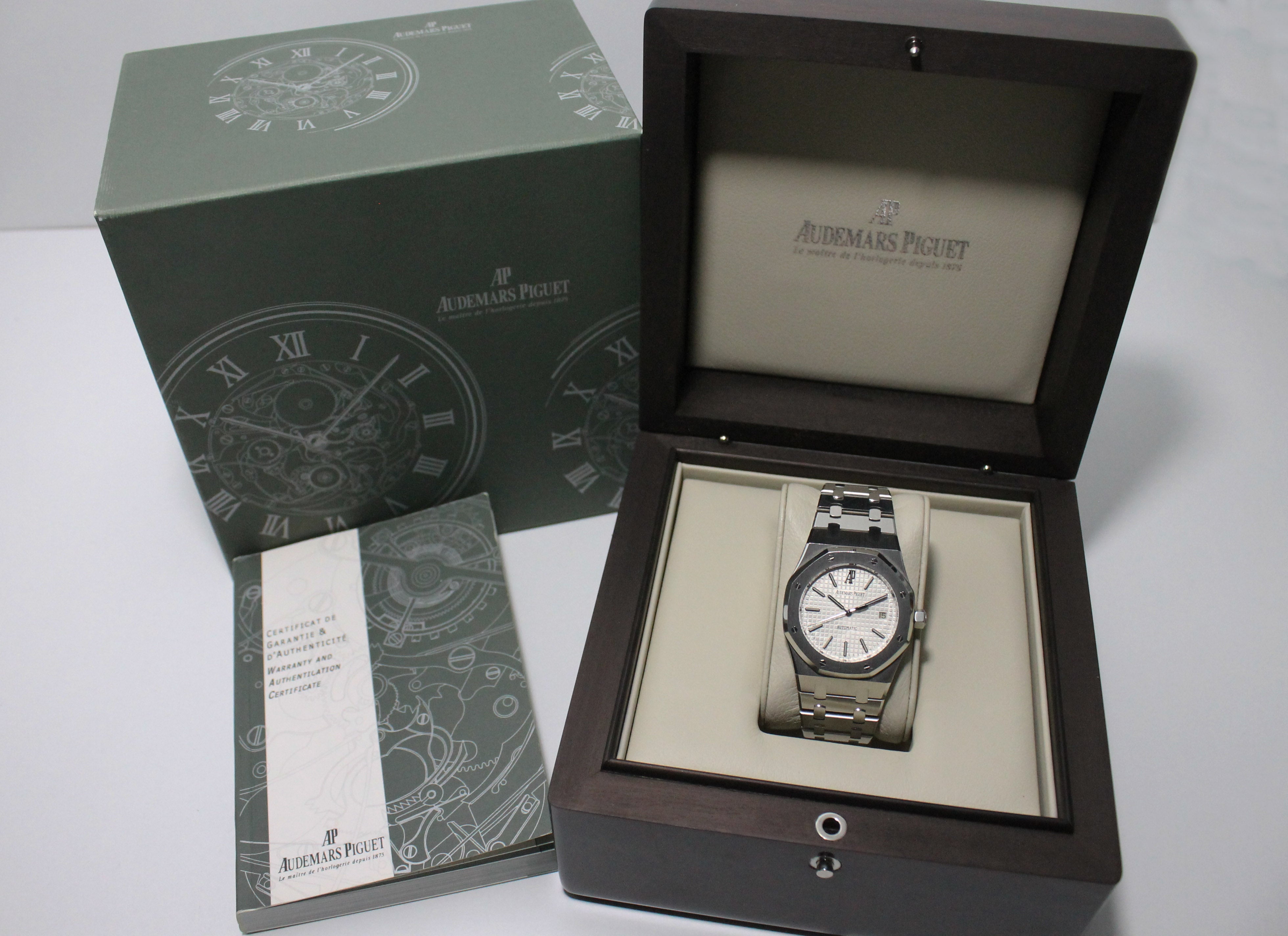 2010 Audemars Piguet Royal Oak White Dial Ref. 15300 (Full Set)