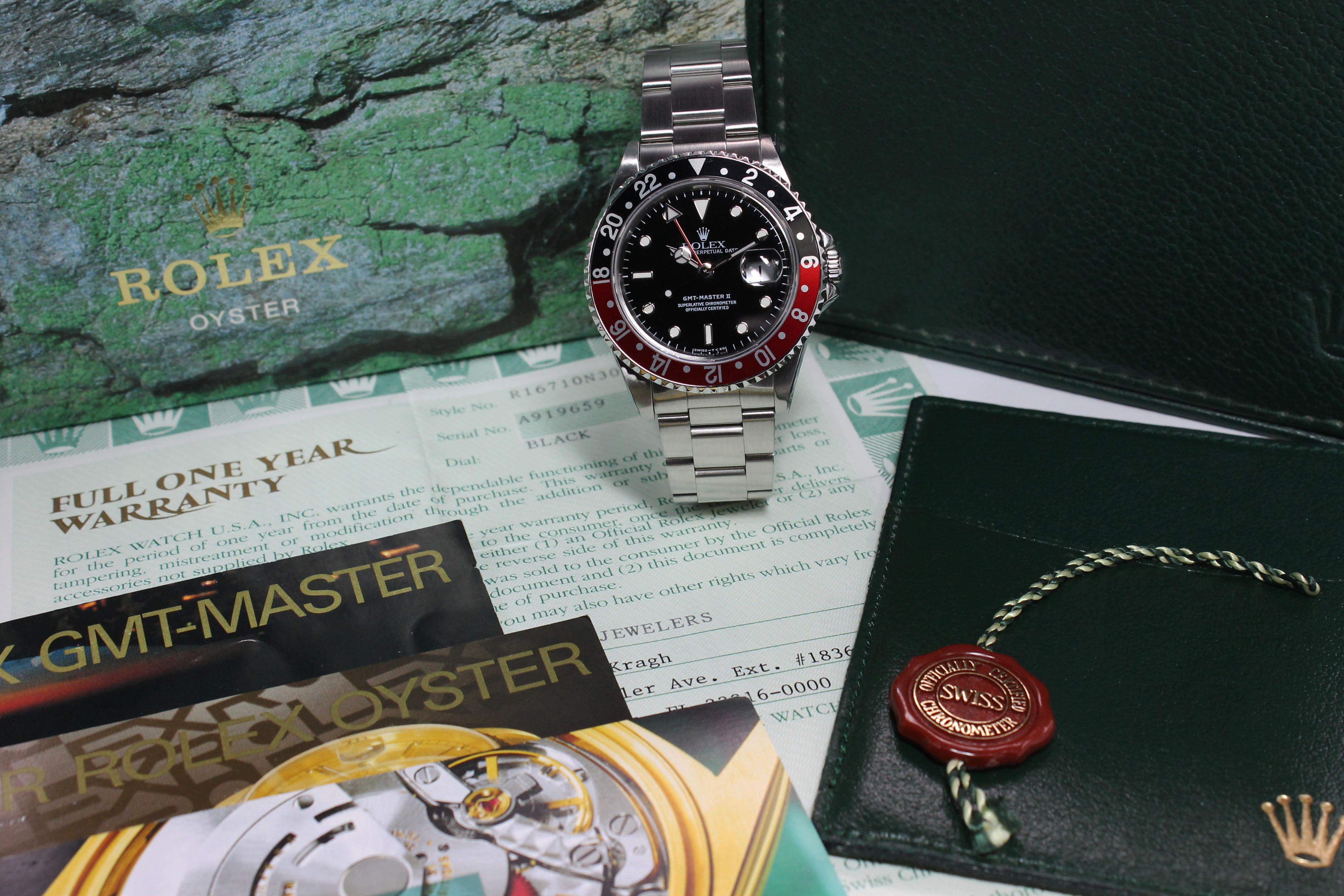 Rolex GMT Master II Coke Ref. 16710 Year 1994 (Full Set)