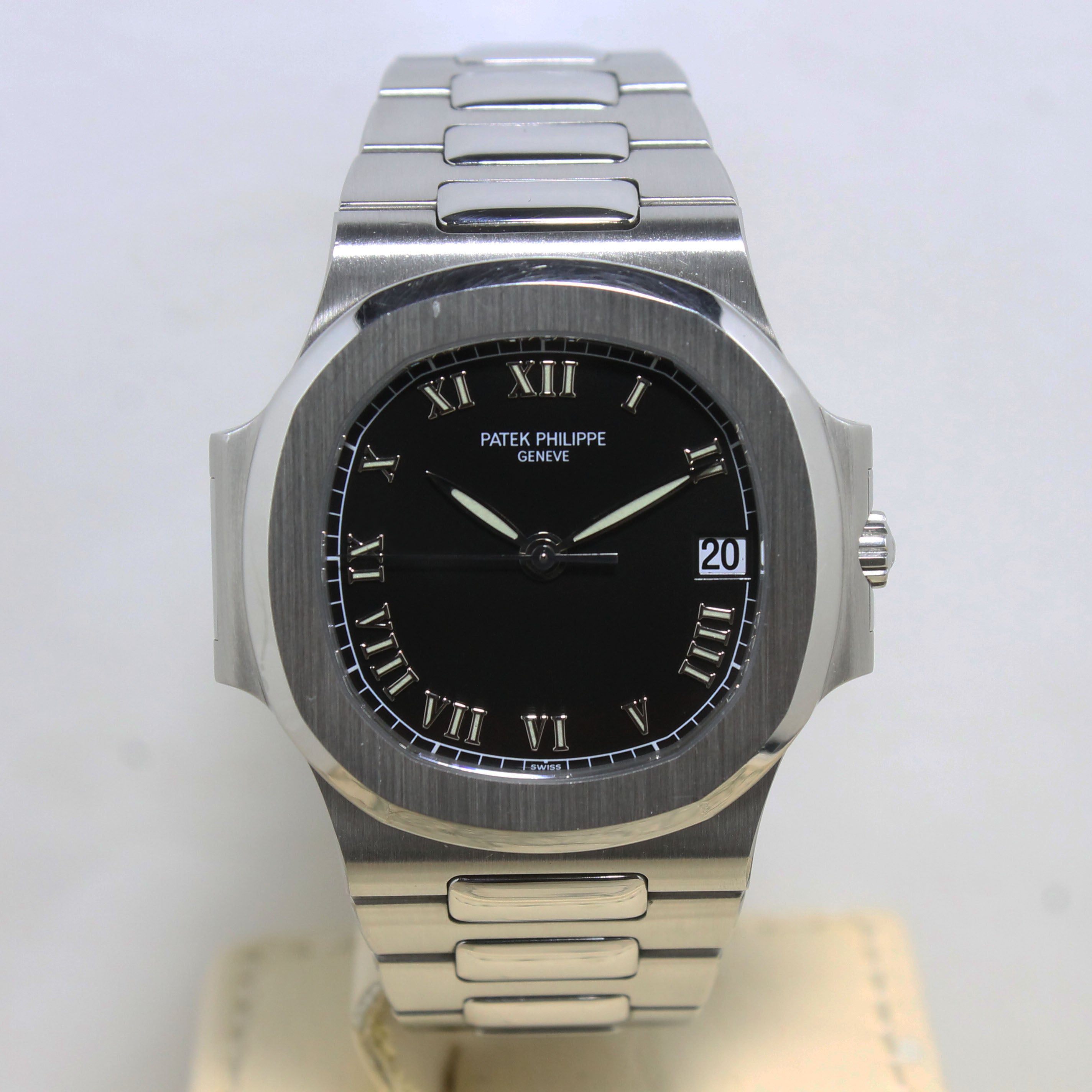 2000 Patek Philippe Nautilus Roman Dial Ref. 3800 (Full Set)