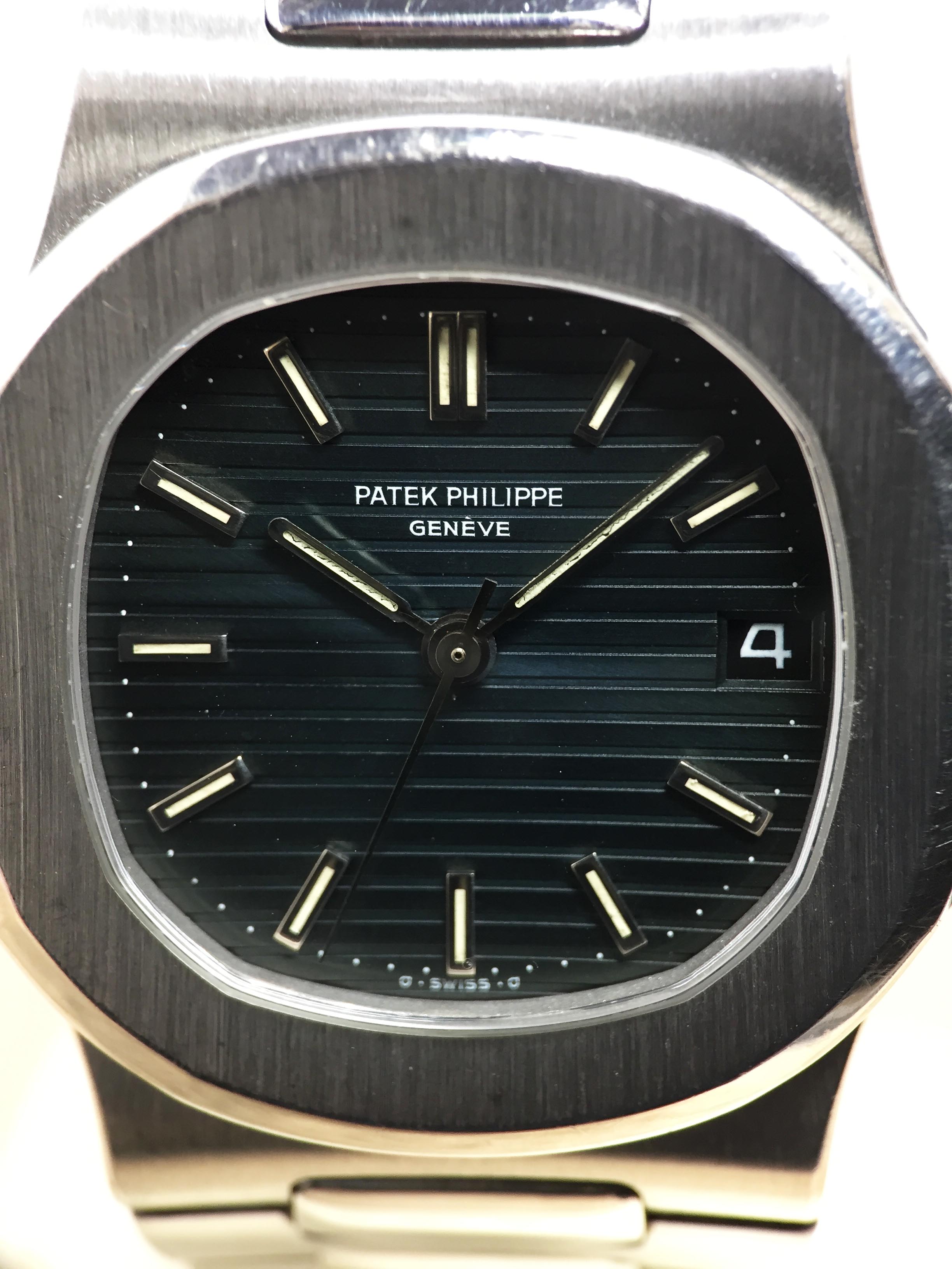 Patek Philippe Nautilus Ref. 3800 Year 1985 (with Box & Papers)