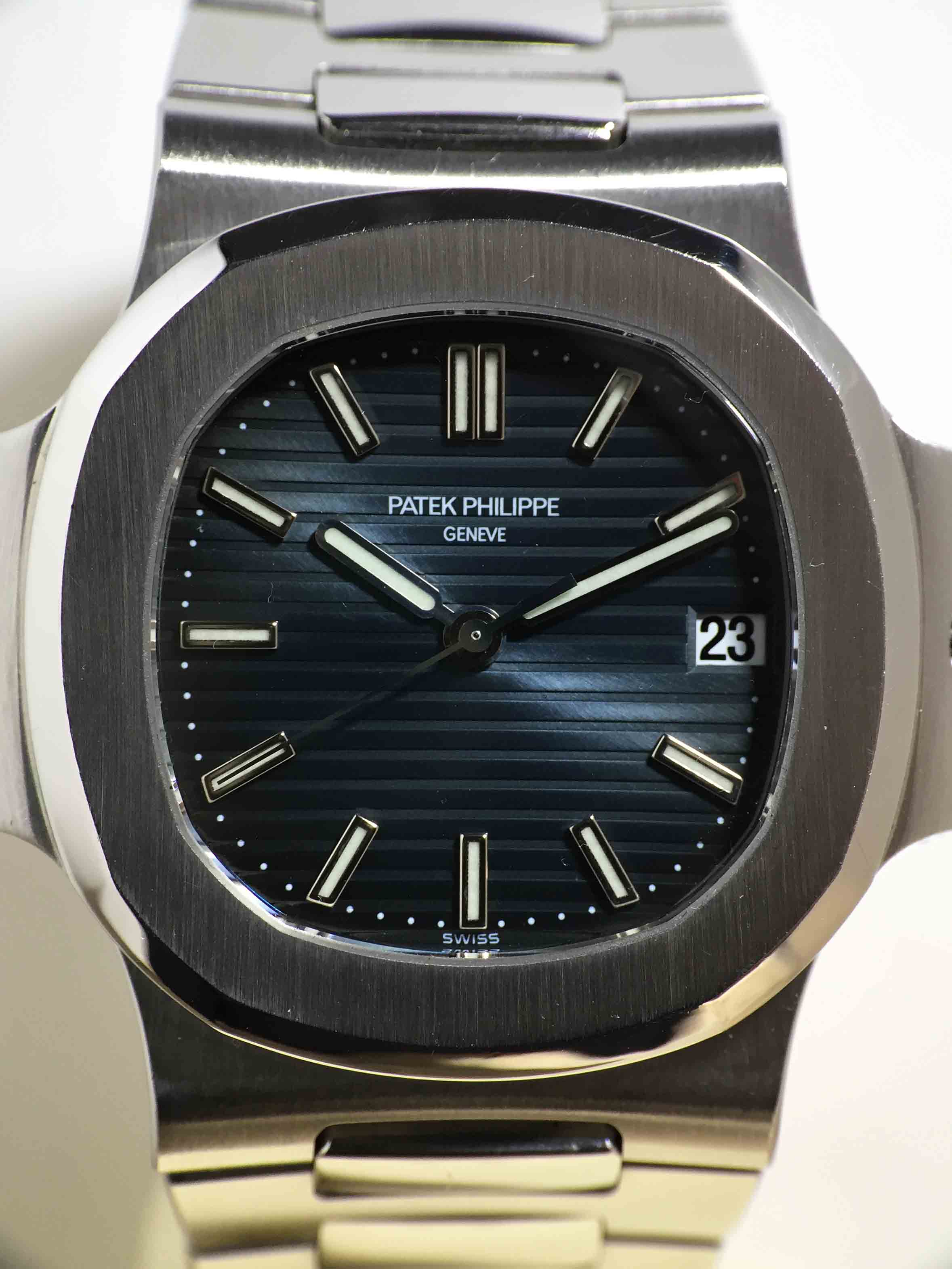 2011 Patek Philippe Nautilus Ref. 5800 (Full Set)