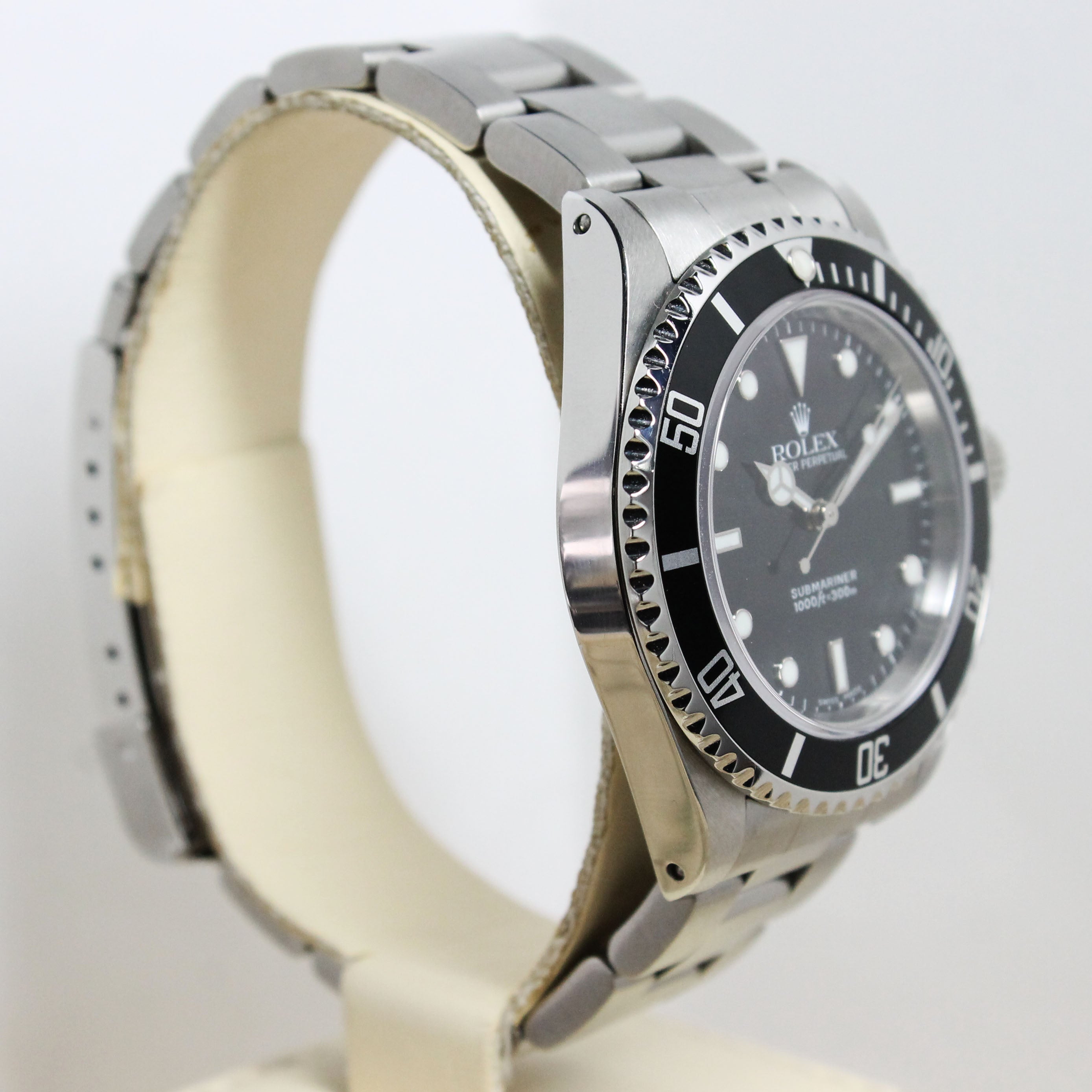 Rolex Submariner Ref. 14060 Year 2000 (Full Set)