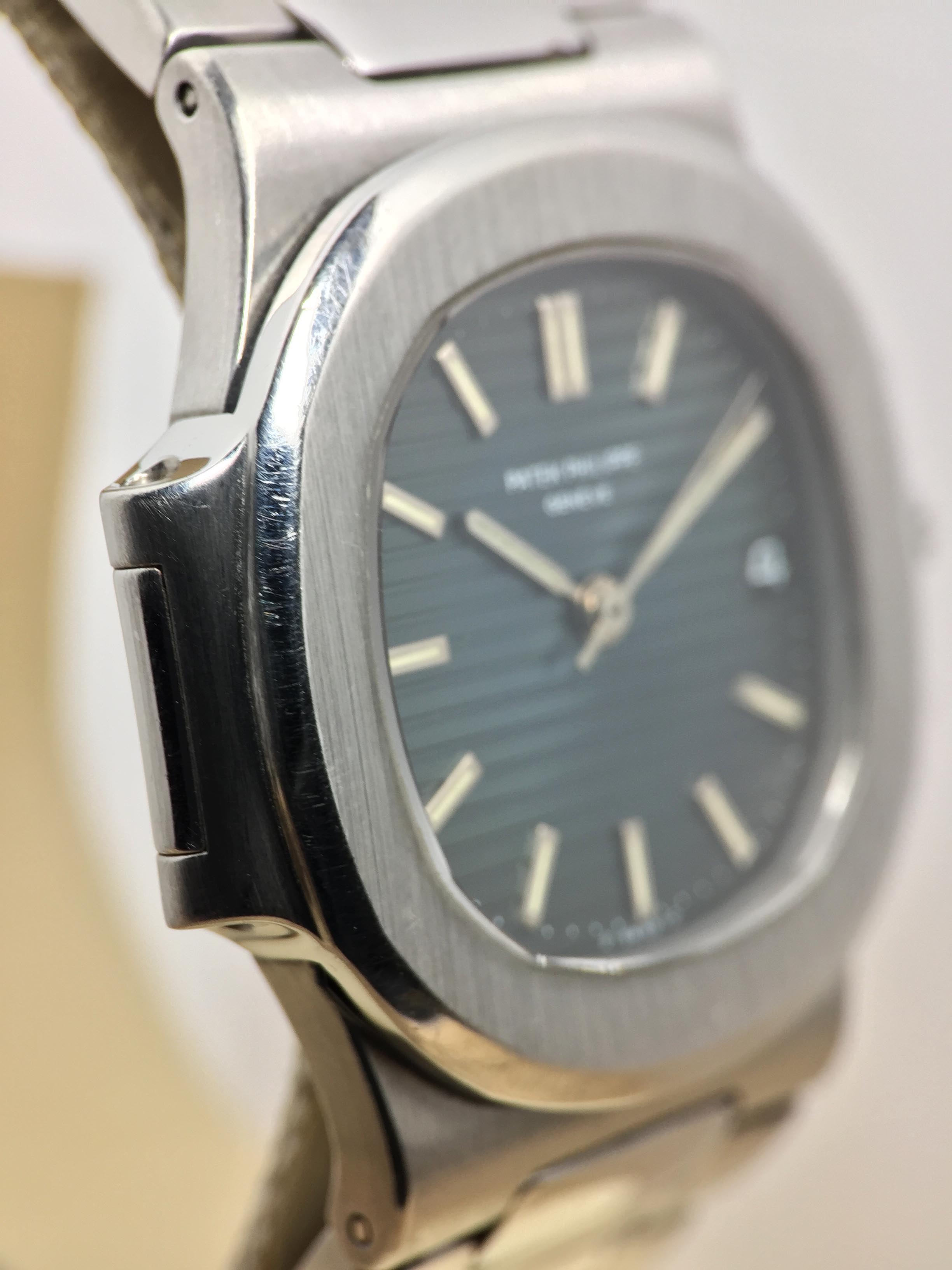 Patek Philippe Nautilus Ref. 3800 Year 1985 (with Box & Papers)