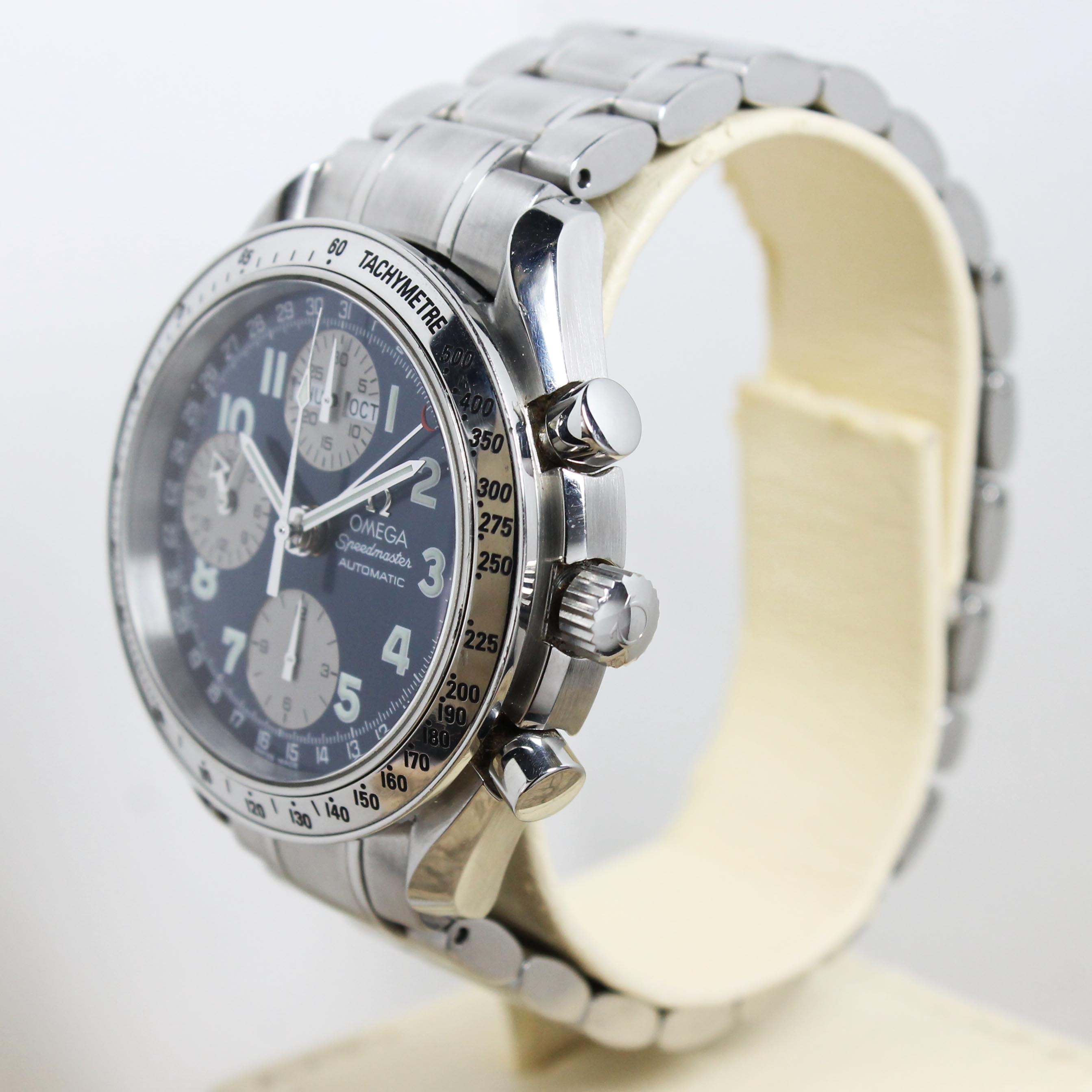 Omega Speedmaster Triple Calendar Japan Edition Ref. 35238100 Year 2005