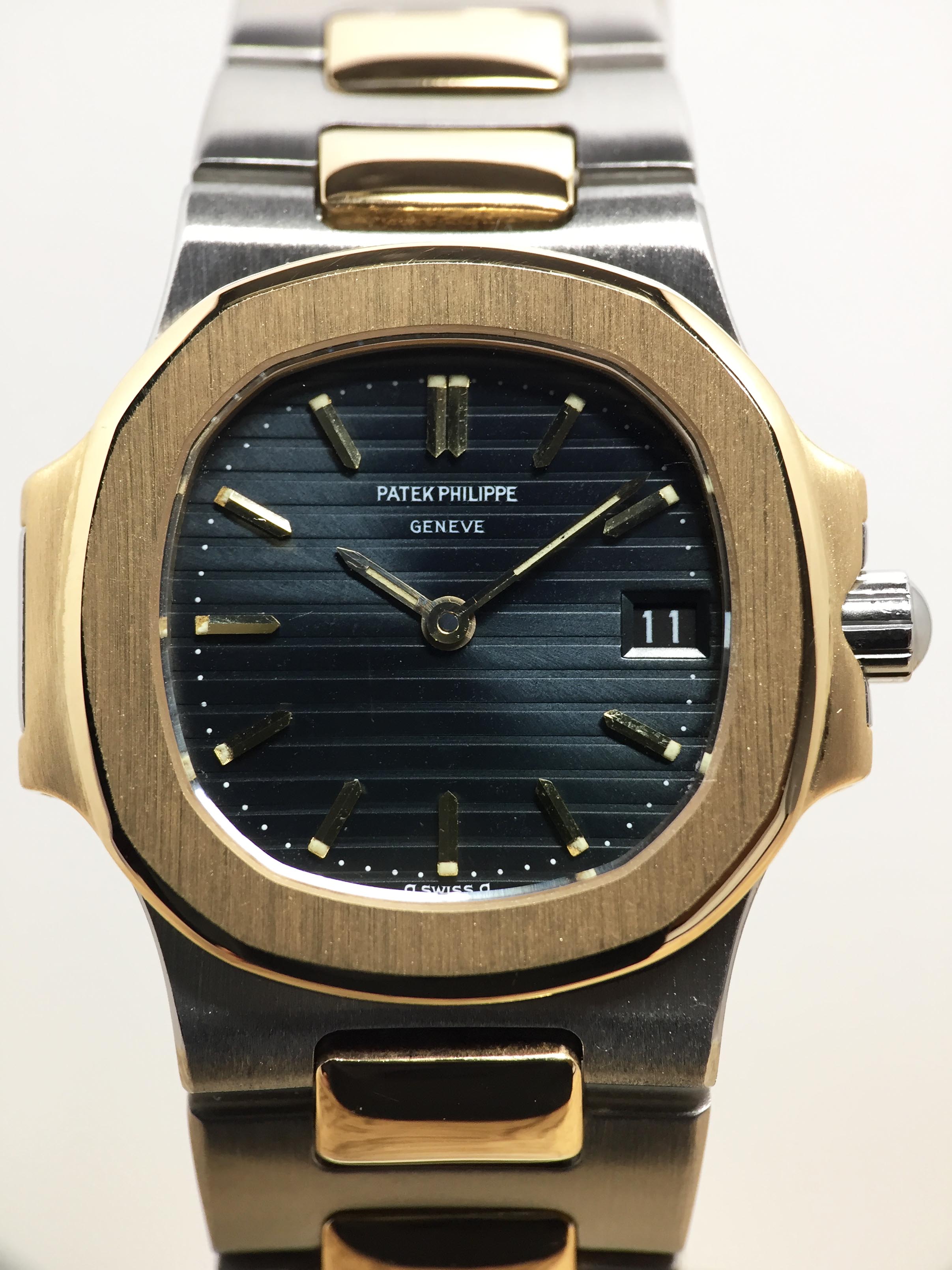 1981 Patek Philippe Nautilus Ladies St/G Ref. 4700 (with Orig. Certificate & Extract from Archives)