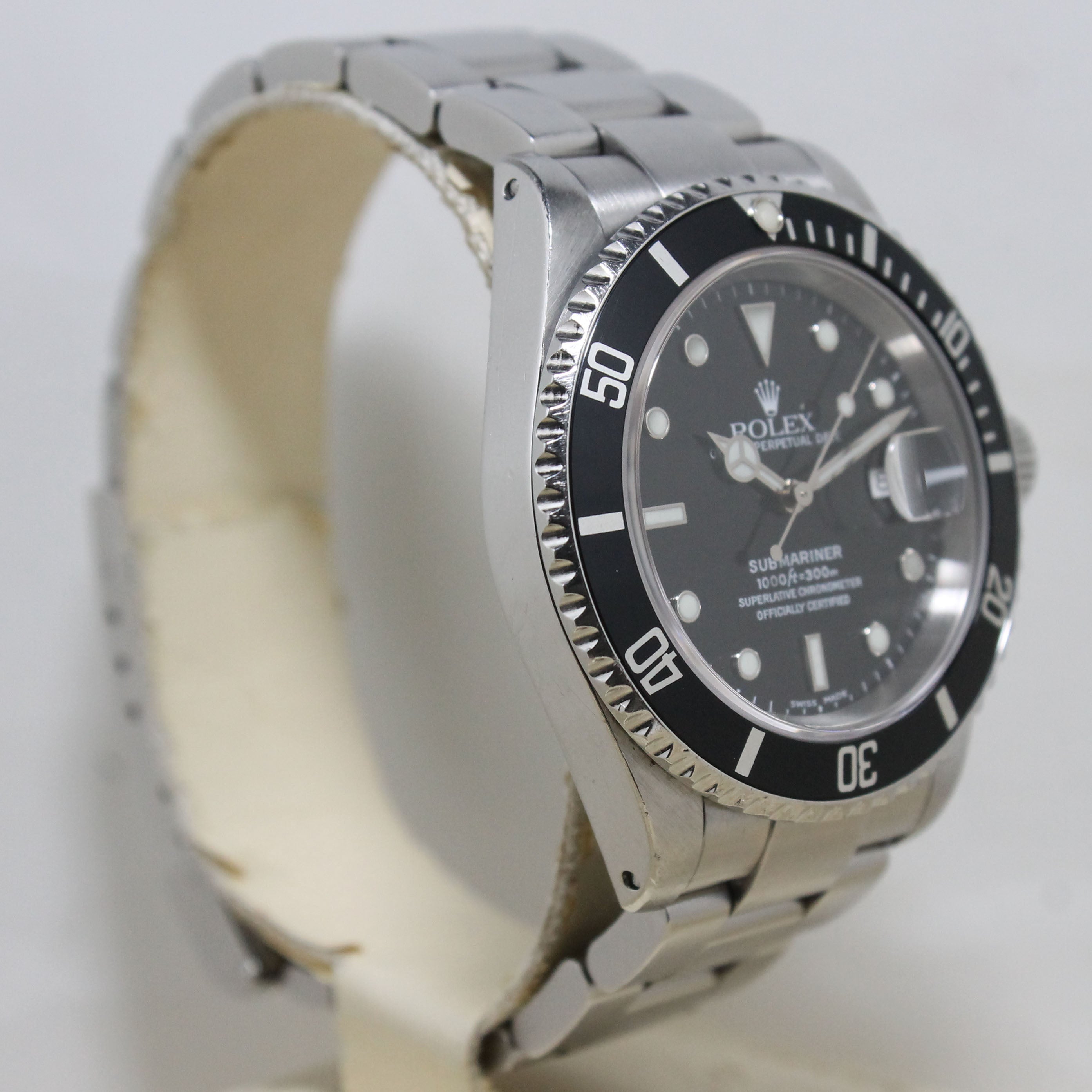 2001 Rolex Submariner Ref. 16610 (with Box & Papers)