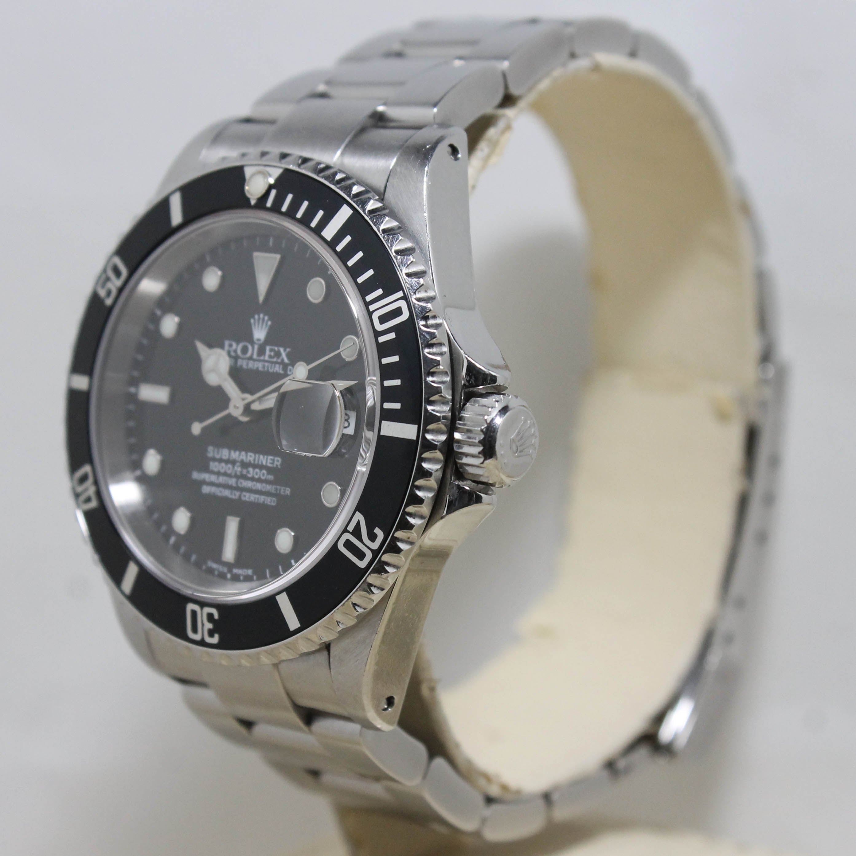 2001 Rolex Submariner Ref. 16610 (with Box & Papers)