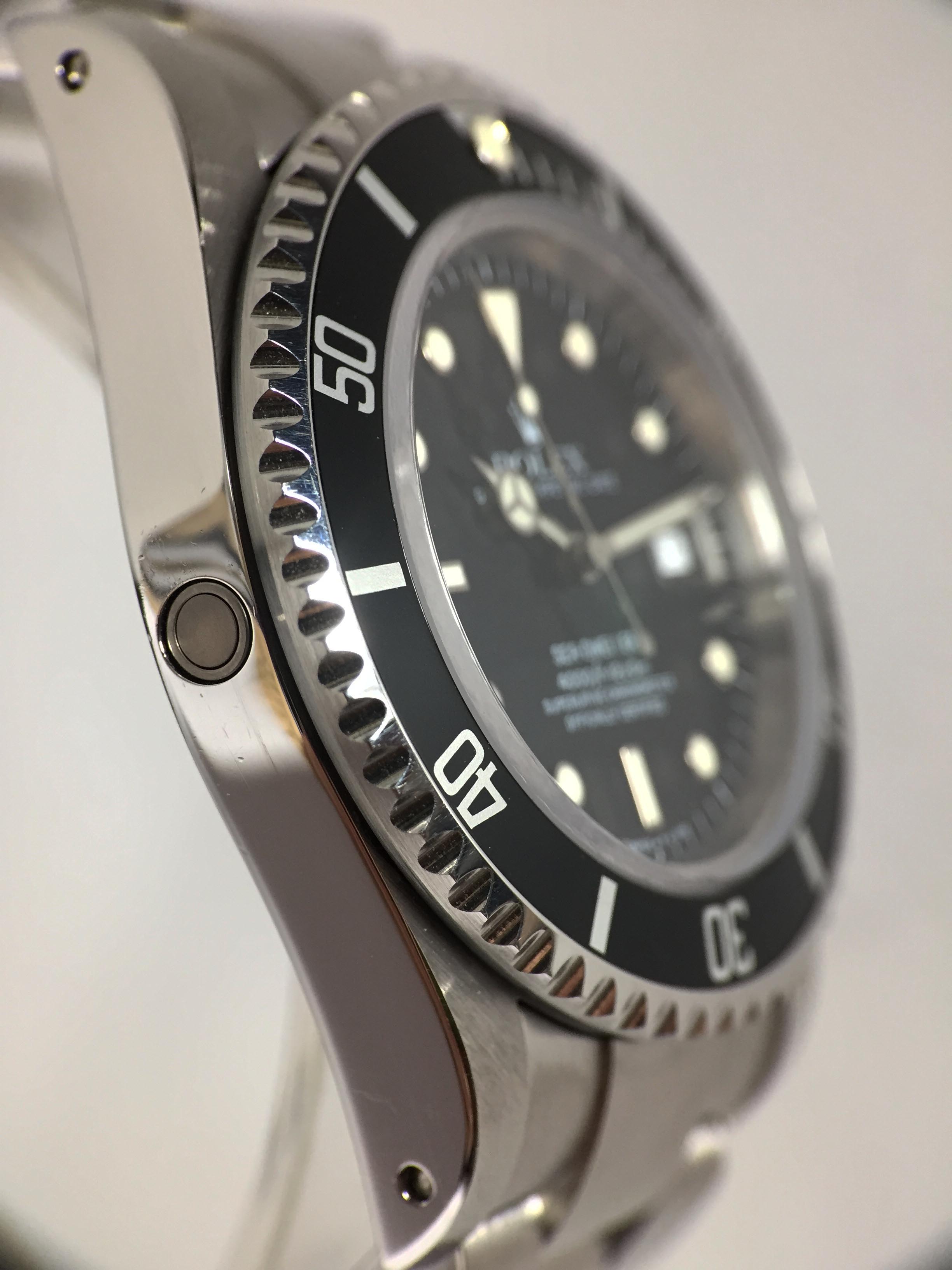 Rolex Sea Dweller Near NOS Ref. 16600 Year 1997 (Full Set)