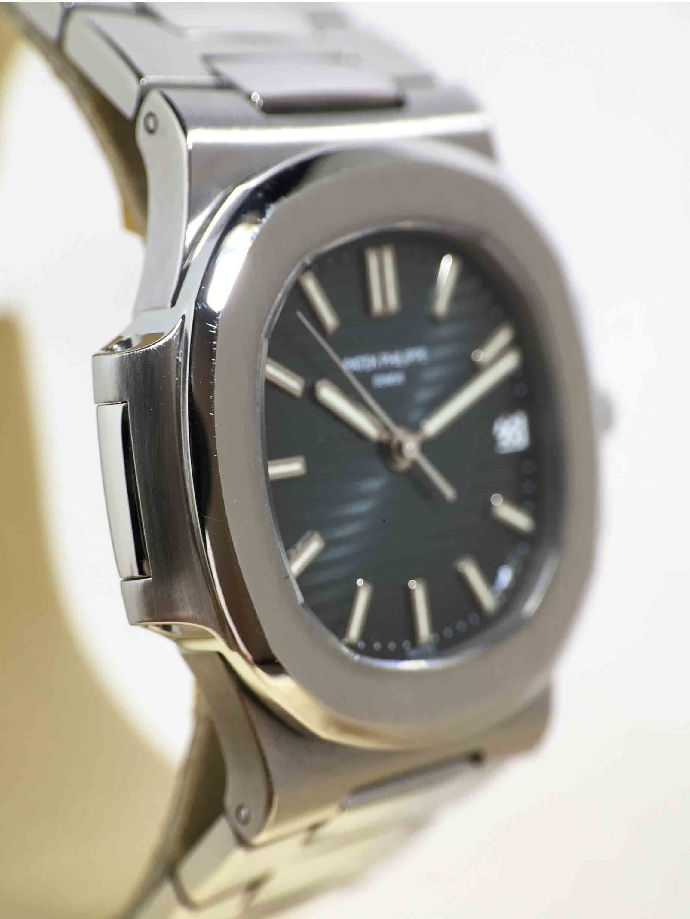 2011 Patek Philippe Nautilus Ref. 5800 (Full Set)