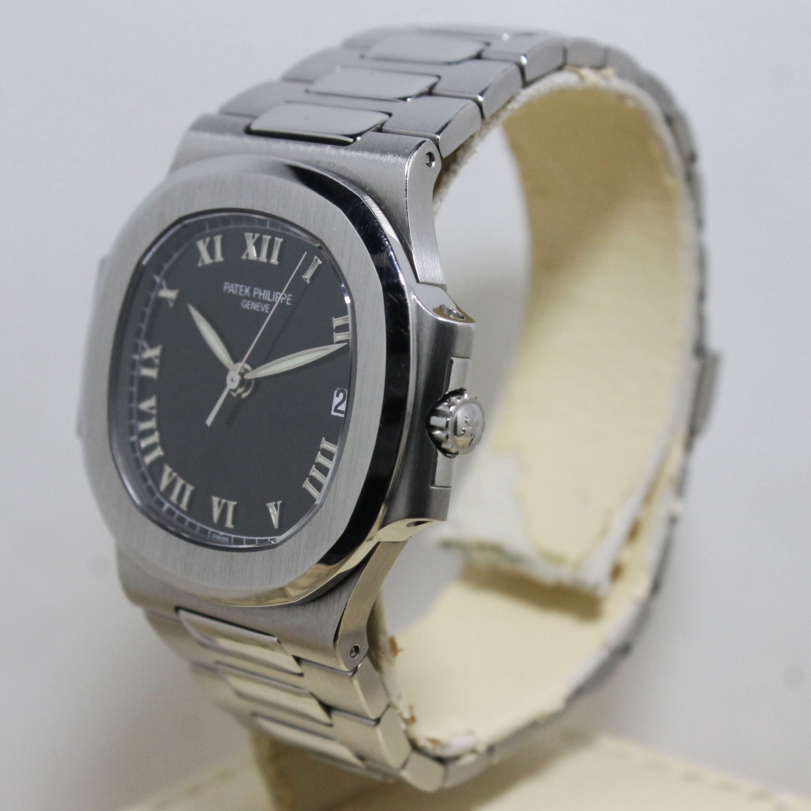 2000 Patek Philippe Nautilus Roman Dial Ref. 3800 (Full Set)