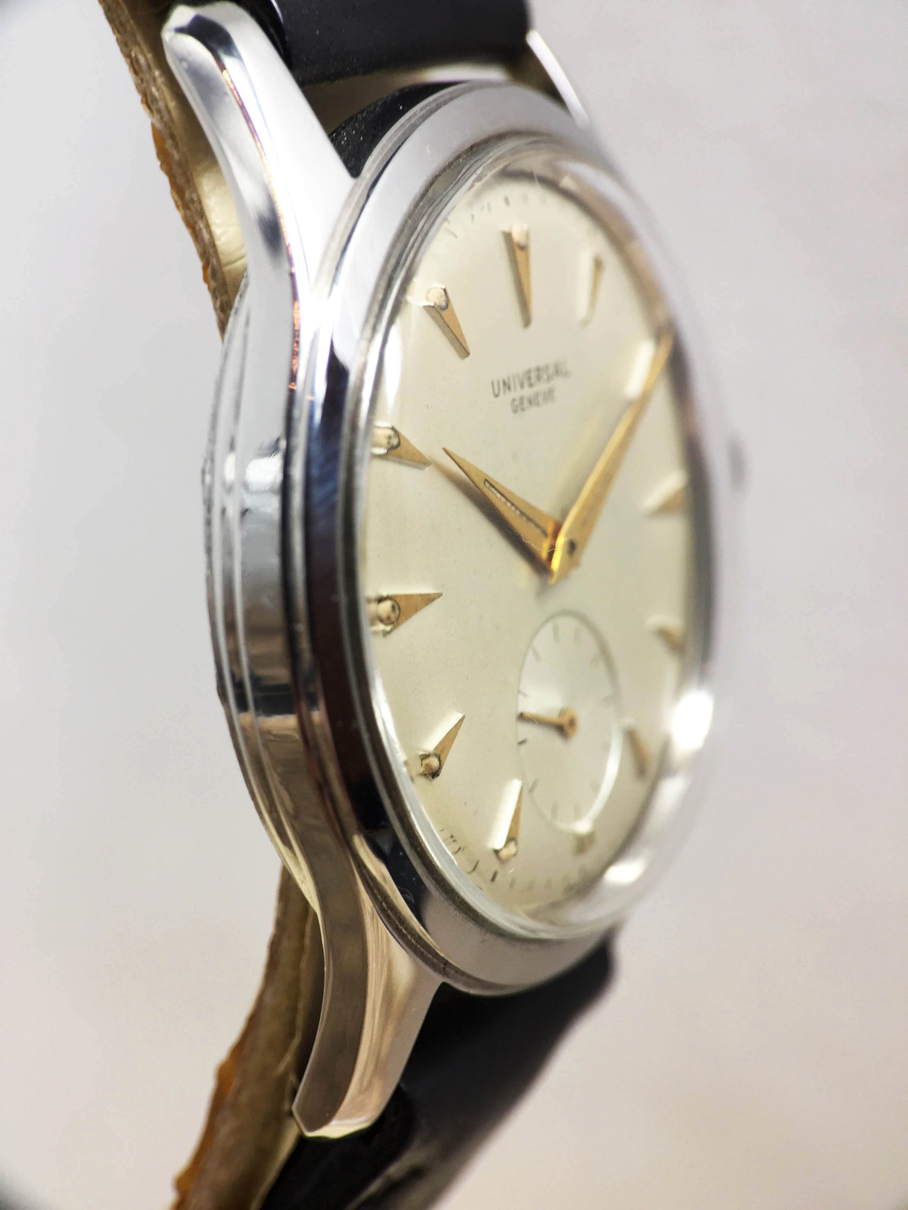 Universal Geneve Ref. 8000000048891 Year 1960s