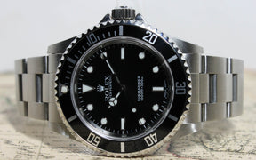 Rolex Submariner Ref. 14060 Year 2000 (Full Set)