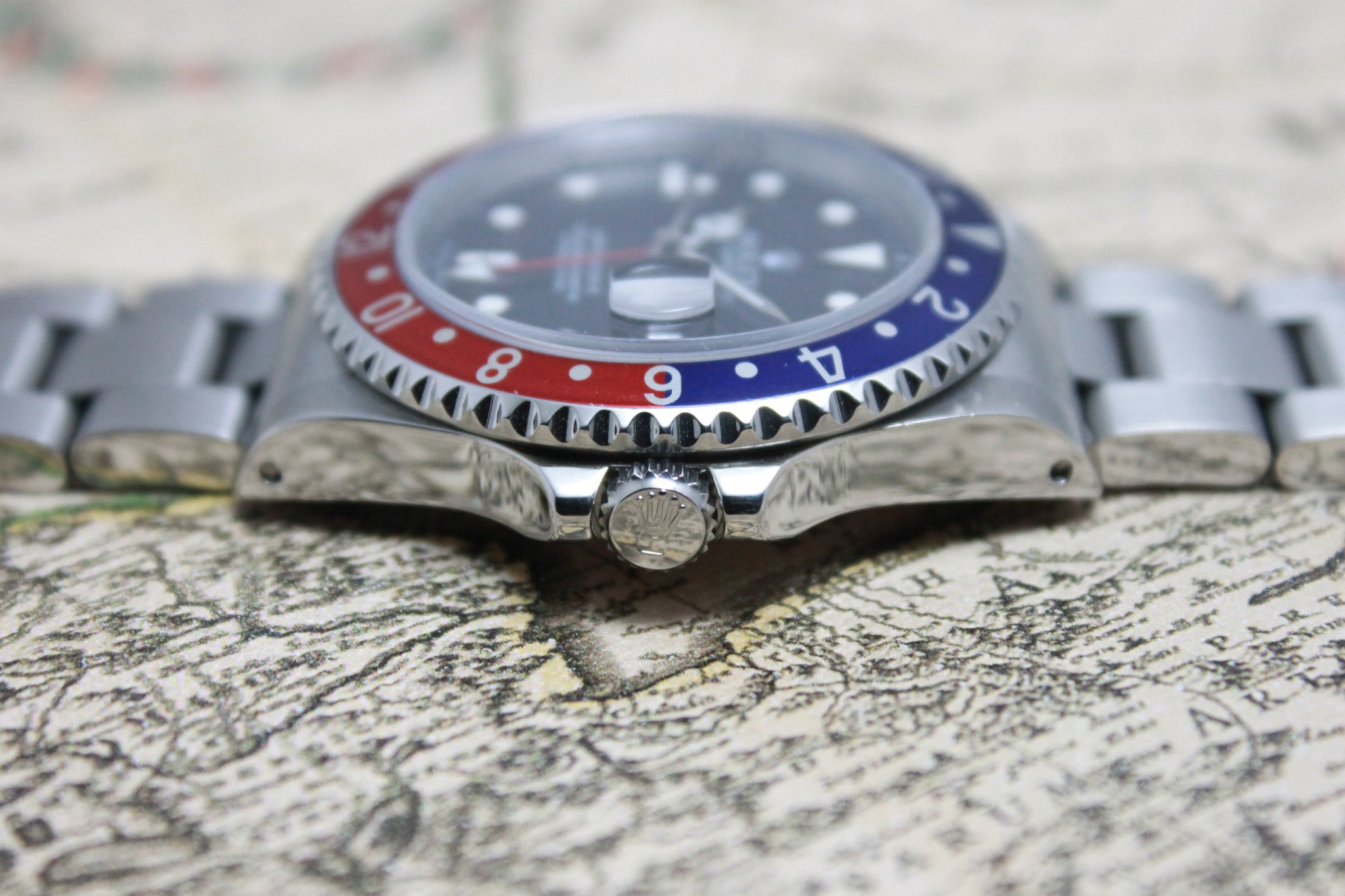 1996 - Rolex GMT Master Pepsi (full set) - Momentum Dubai