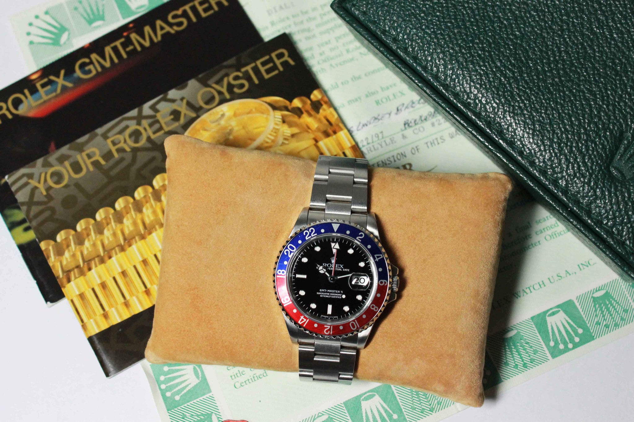 1996 - Rolex GMT Master Pepsi (full set) - Momentum Dubai