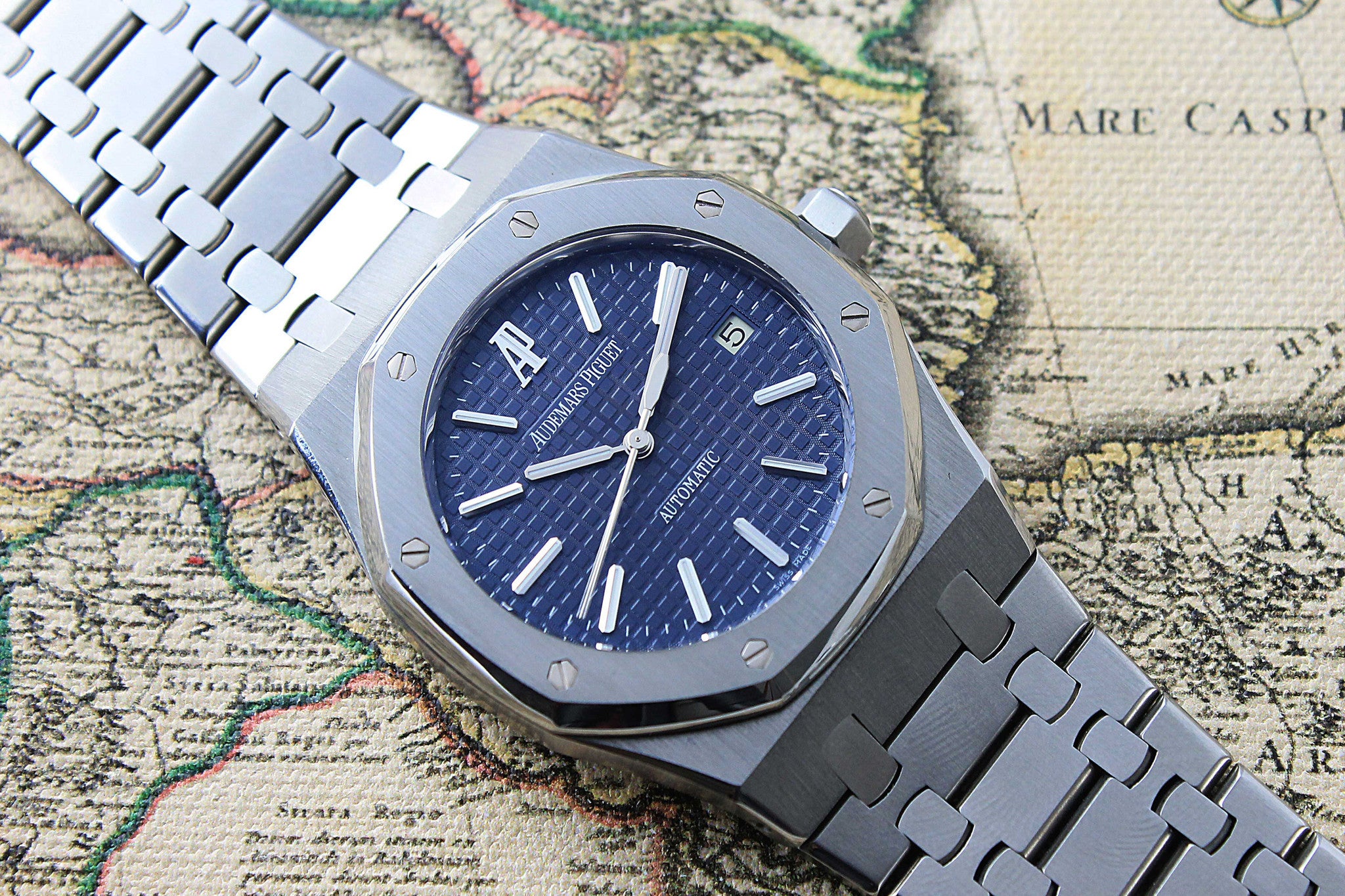 Audemars Piguet Royal Oak (1.1.395) - Momentum Dubai